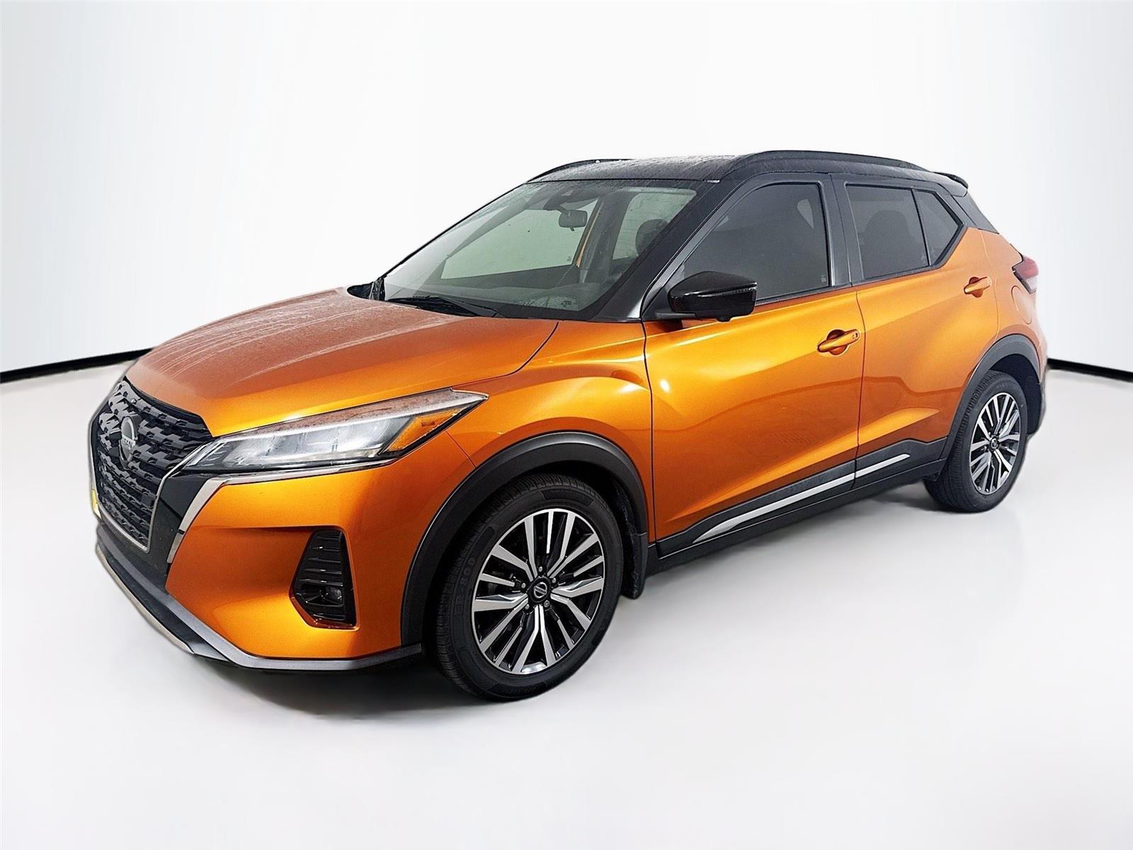 Monarch Orange/Super Black 2021 Nissan Kicks SR FWD SUV / Crossover Front-Wheel Drive Continuously Variable Transmission