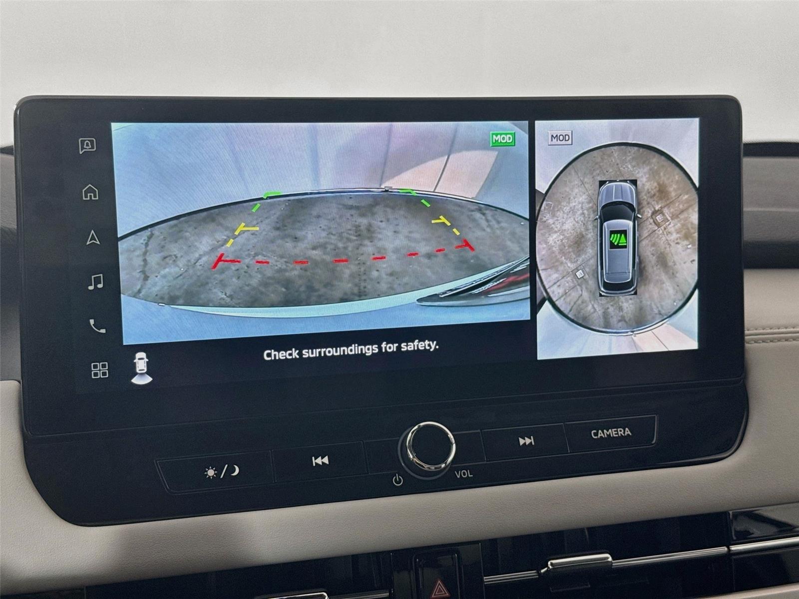 2026 Mitsubishi Outlander photo 8