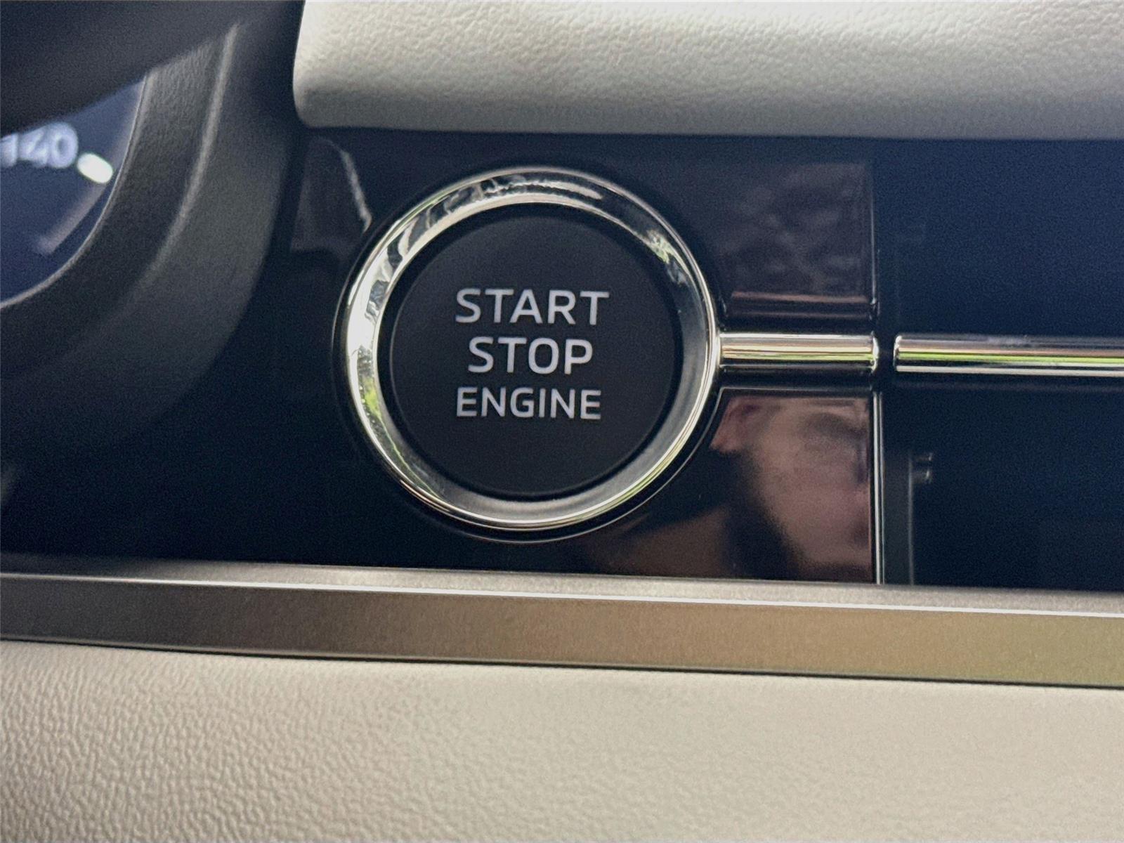 2026 Mitsubishi Outlander photo 10