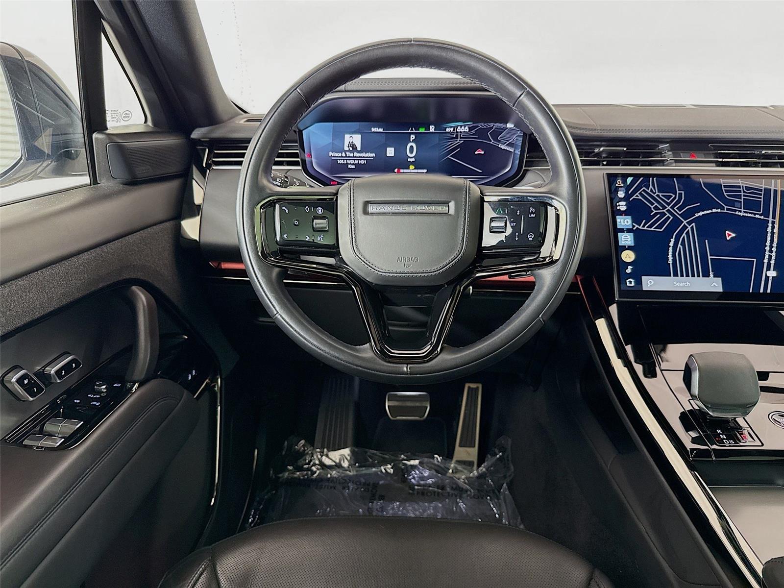 2024 Land Rover Range Rover Sport photo 3