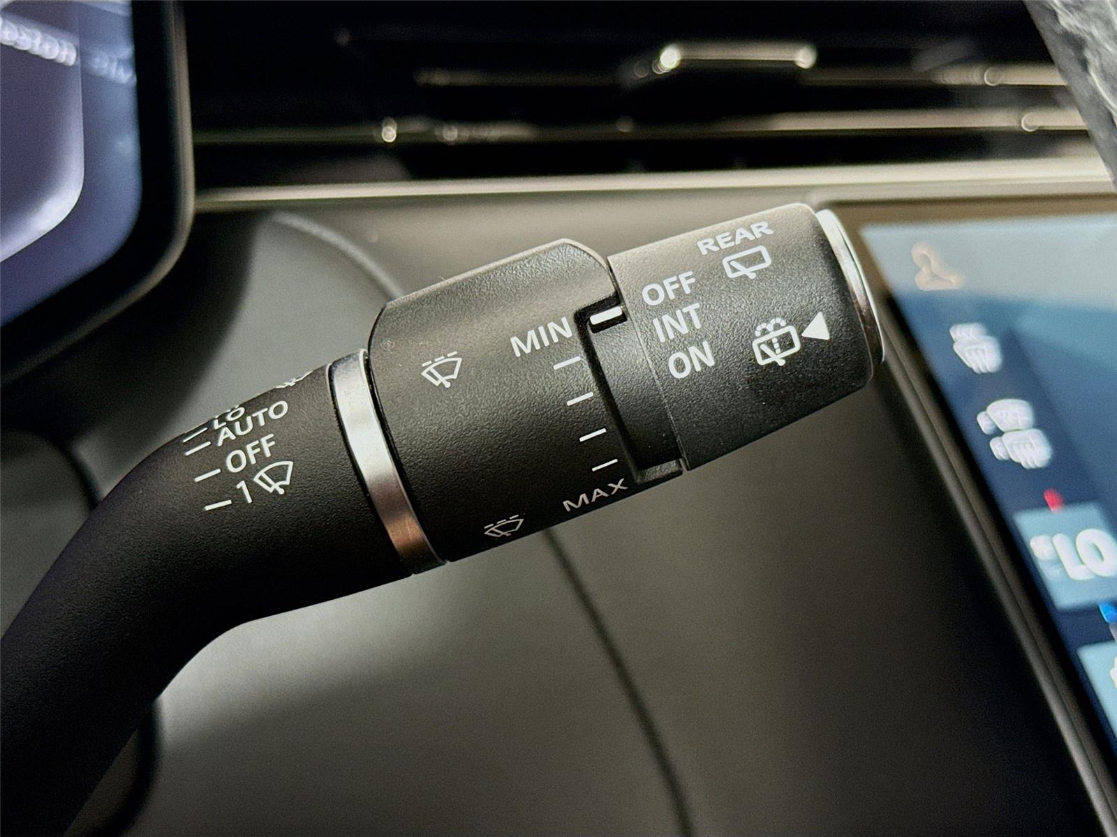 2024 Land Rover Range Rover Sport photo 6