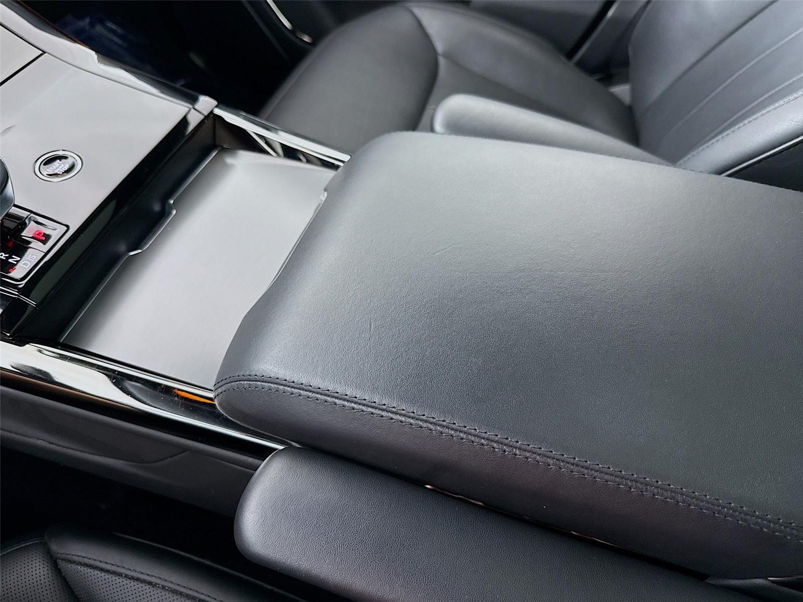 2024 Land Rover Range Rover Sport photo 8