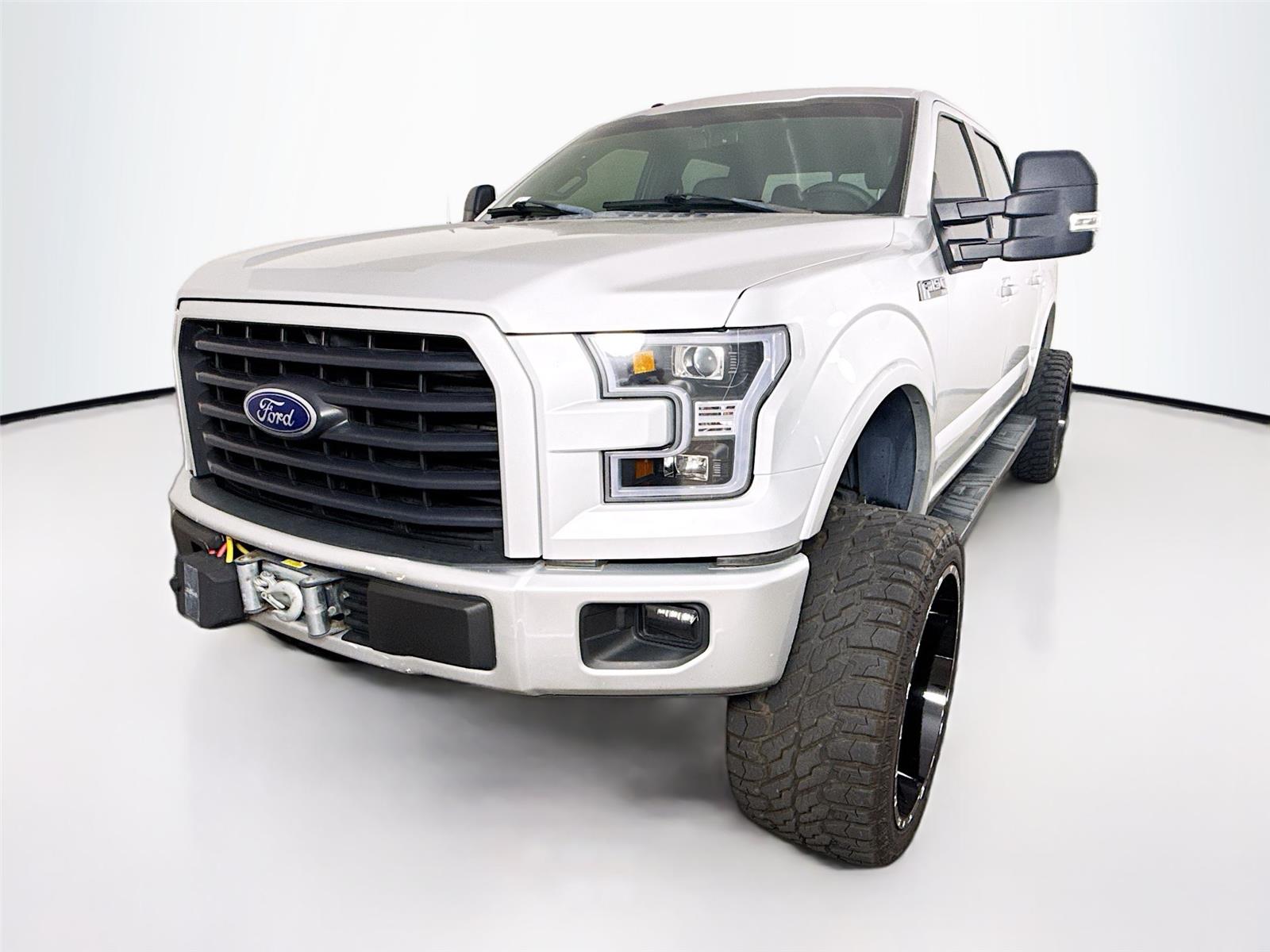 Ingot Silver Metallic 2015 Ford F-150 XLT SuperCrew 4WD Pickup Truck Four-Wheel Drive 6-Speed Automatic