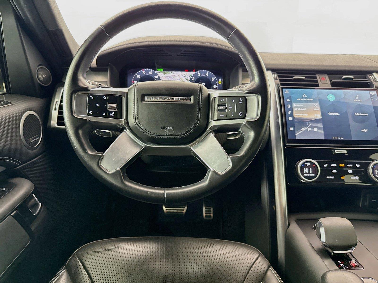 2023 Land Rover Discovery photo 10