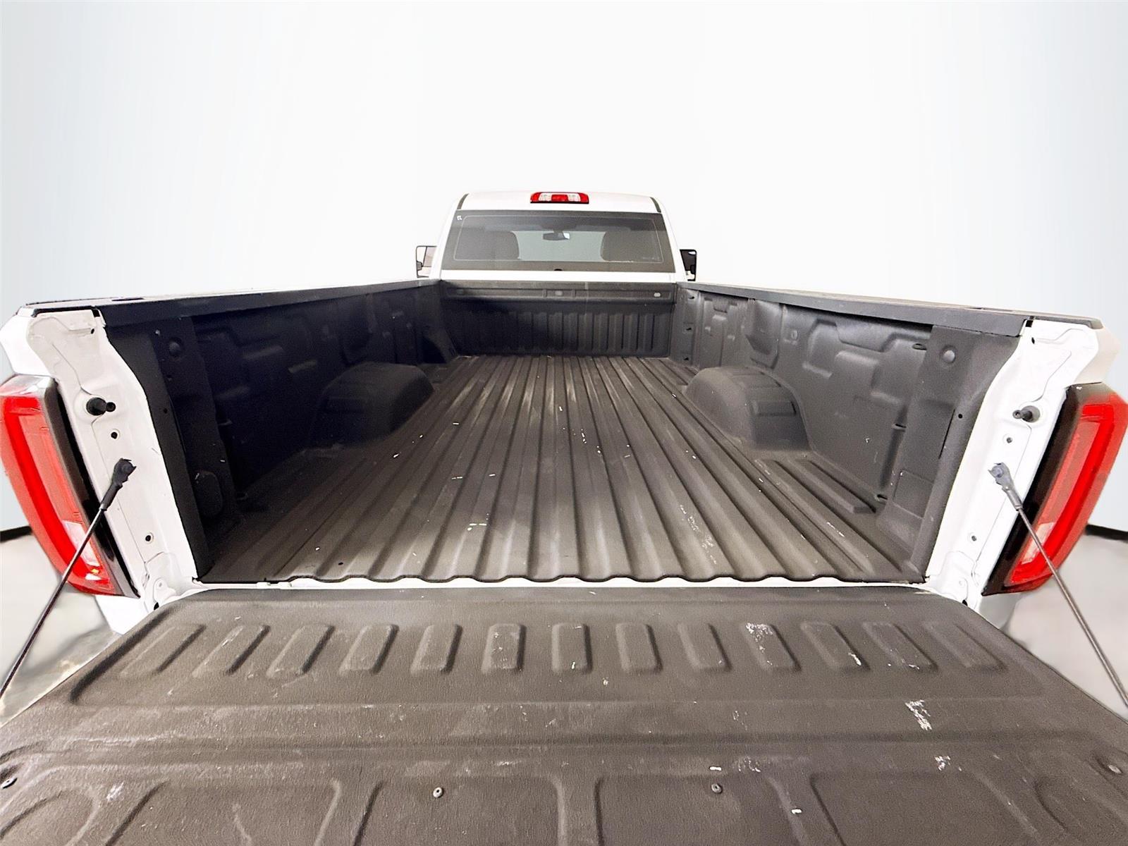 2023 GMC Sierra 3500HD Pro - Photo 16