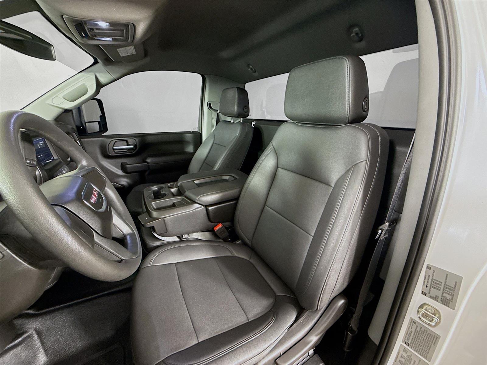2023 GMC Sierra 3500HD Pro - Photo 2