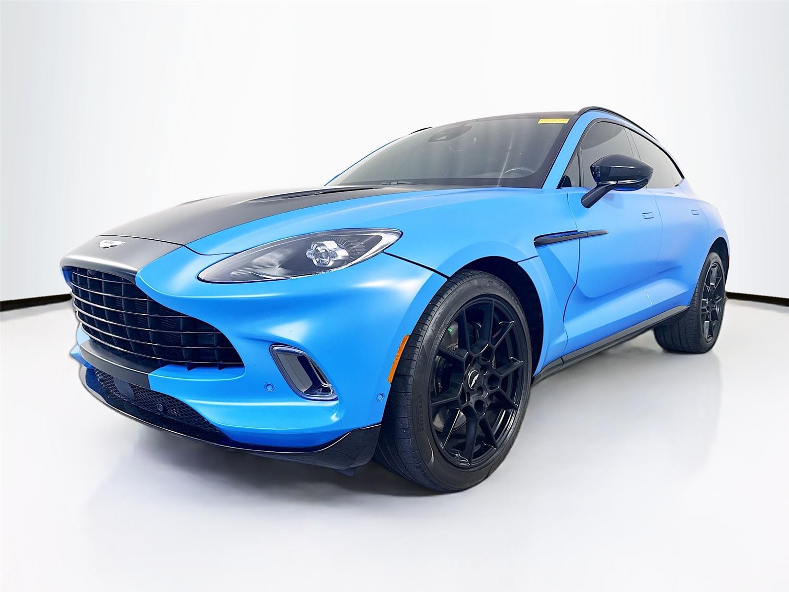 2021 Aston Martin DBX 4.0 V8 AWD's photo
