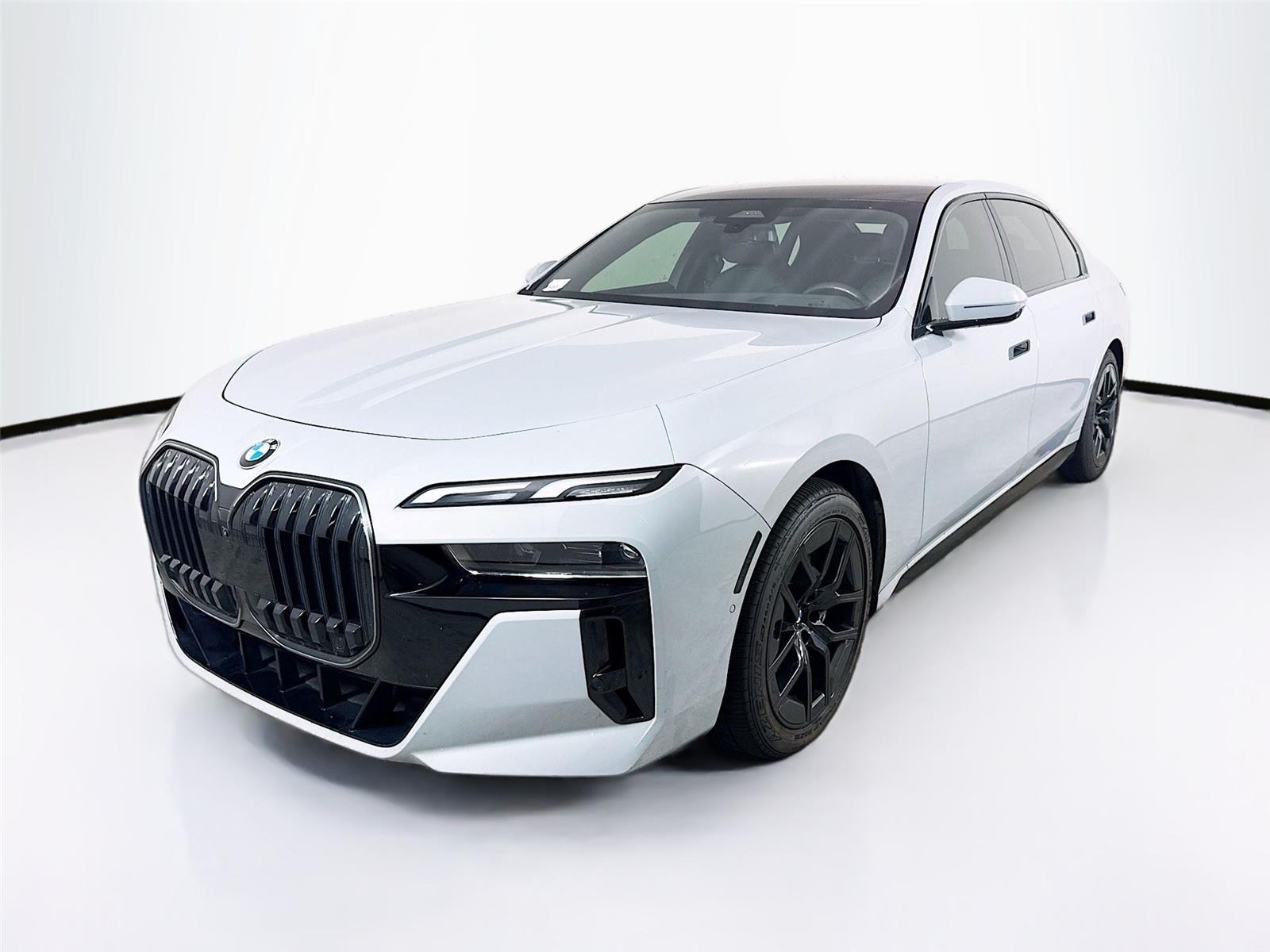 2023 BMW 7 Series 740i's photo