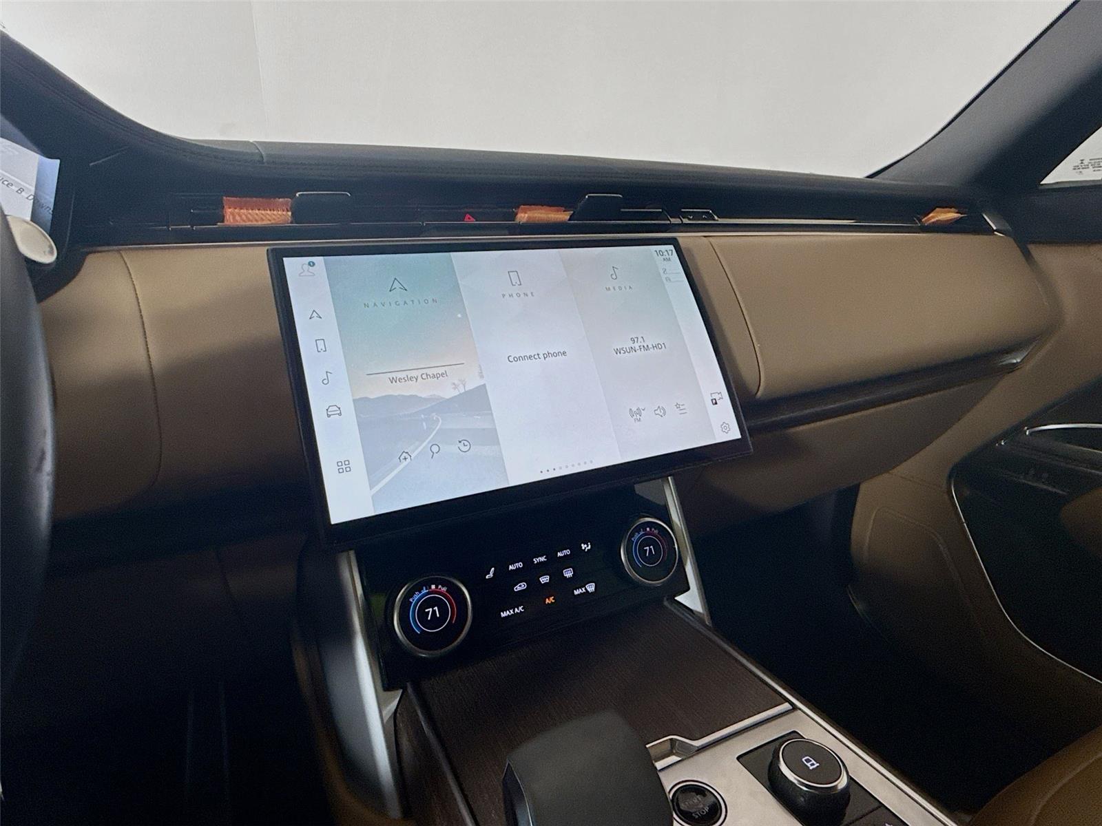 2023 Land Rover Range Rover SE - Photo 10