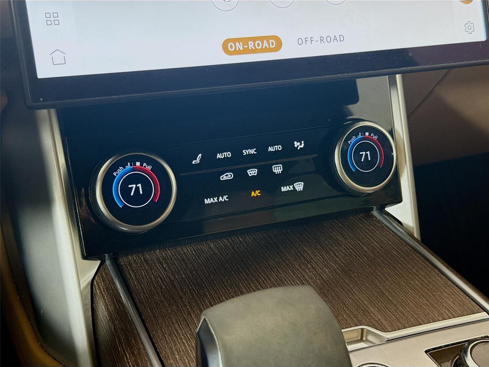 2023 Land Rover Range Rover SE - Photo 15