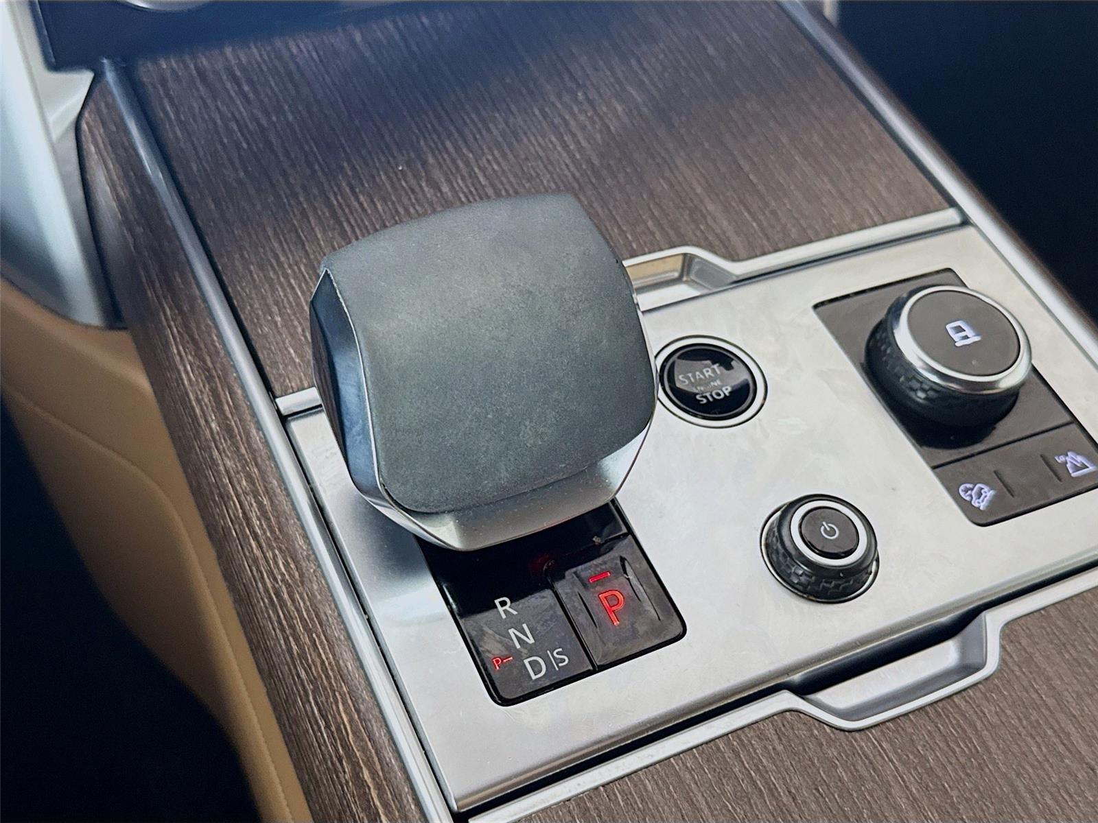 2023 Land Rover Range Rover SE - Photo 16