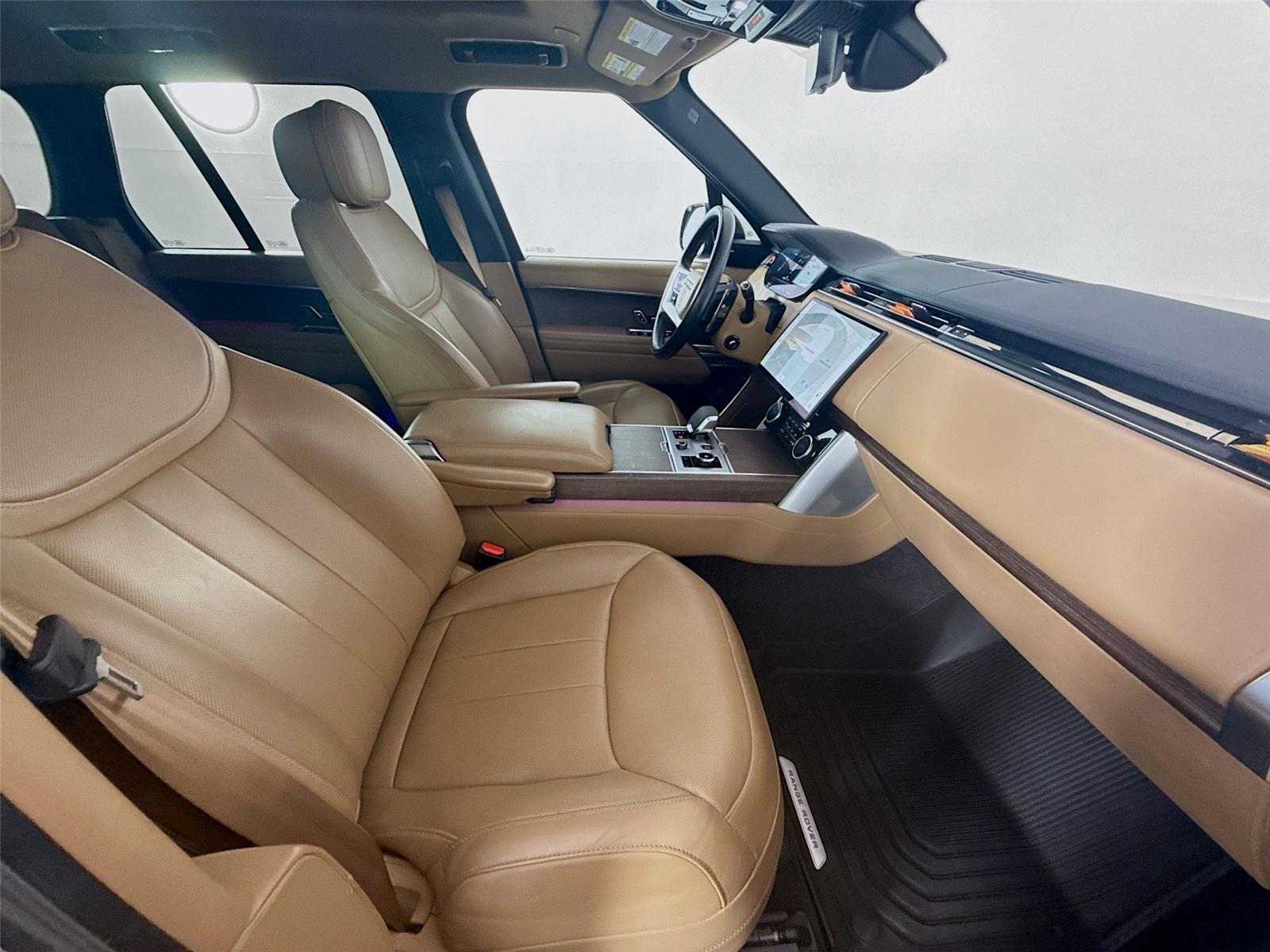 2023 Land Rover Range Rover SE - Photo 24
