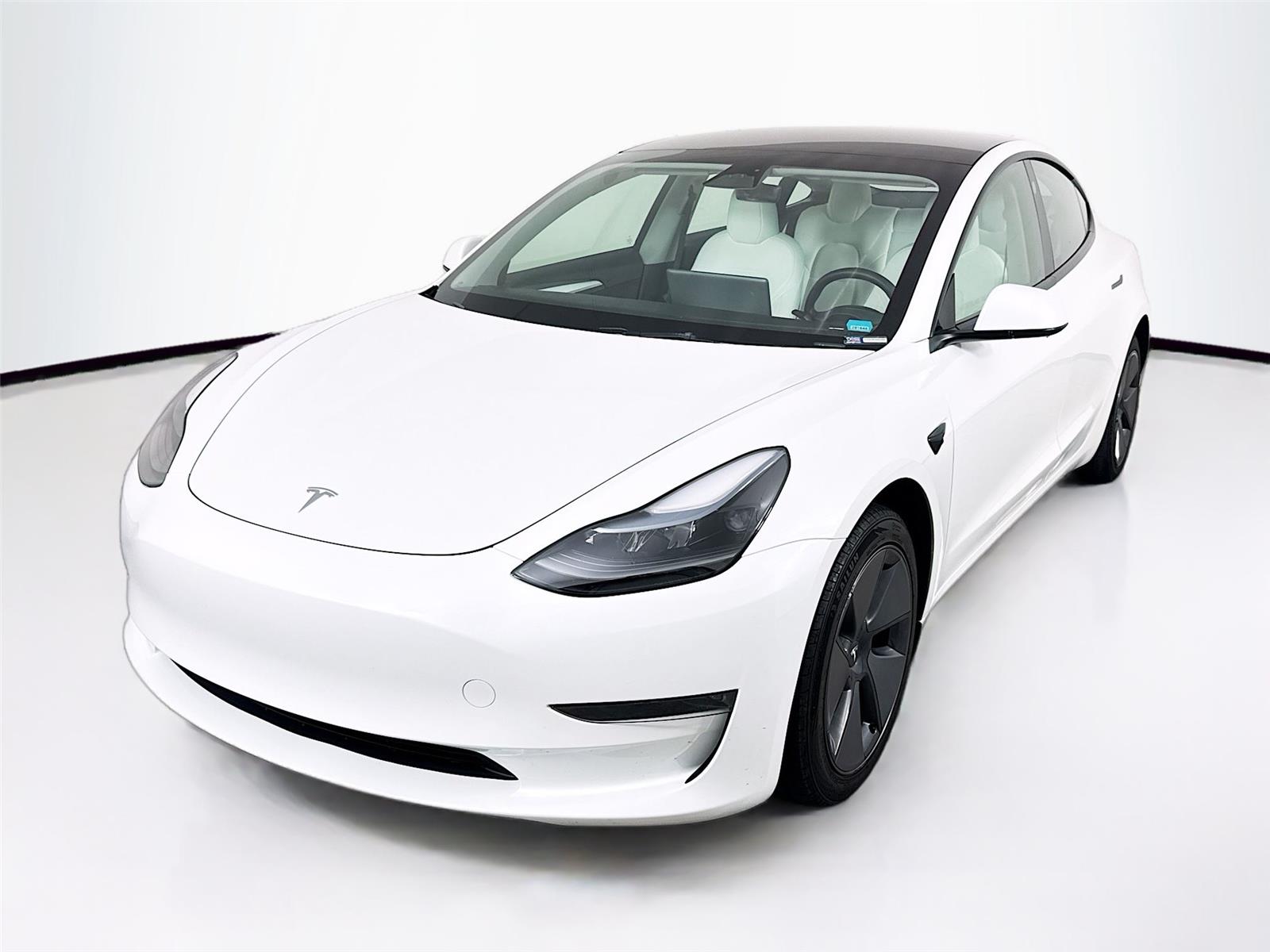 2023 Tesla Model 3 -'s photo