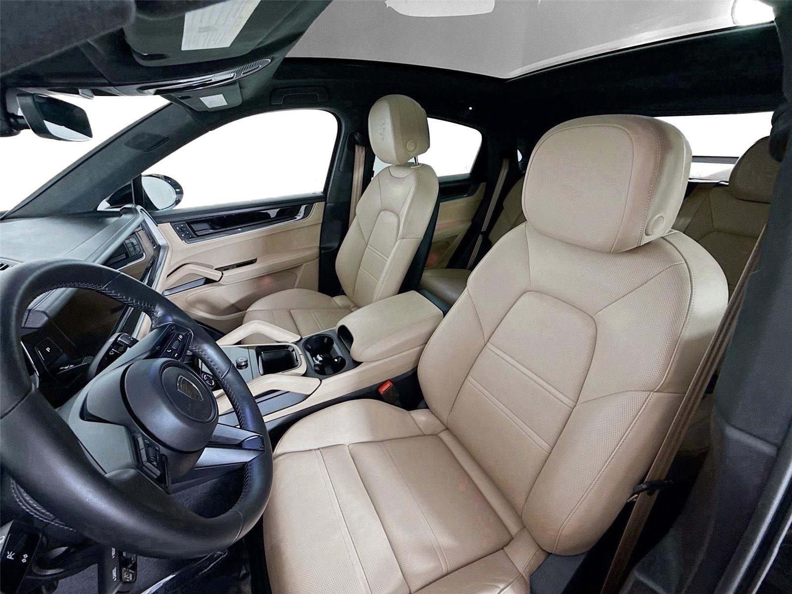 2025 Porsche Cayenne Coup Turbo E-Hybrid - Photo 18