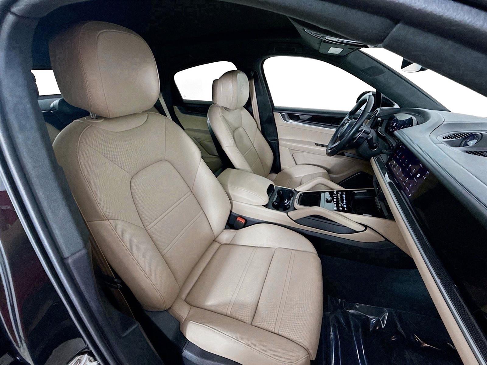 2025 Porsche Cayenne Coup Turbo E-Hybrid - Photo 25