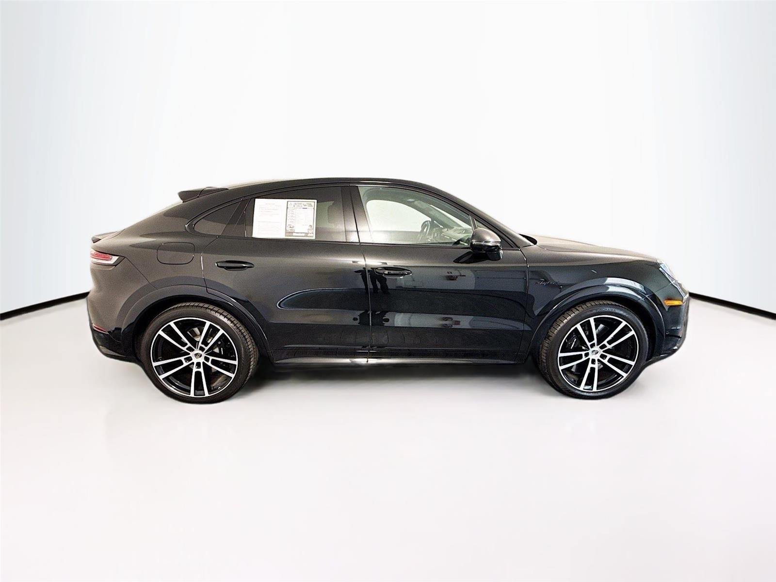 2025 Porsche Cayenne Coup Turbo E-Hybrid - Photo 6