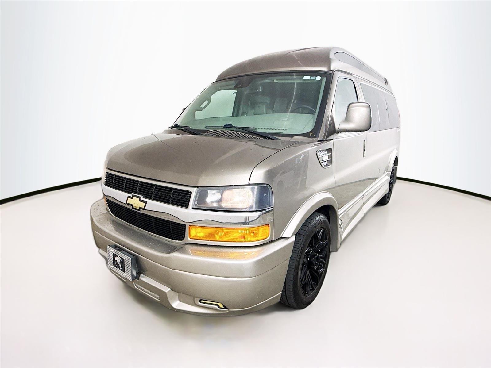 2021 Chevrolet Express 2500 Work Van HD's photo