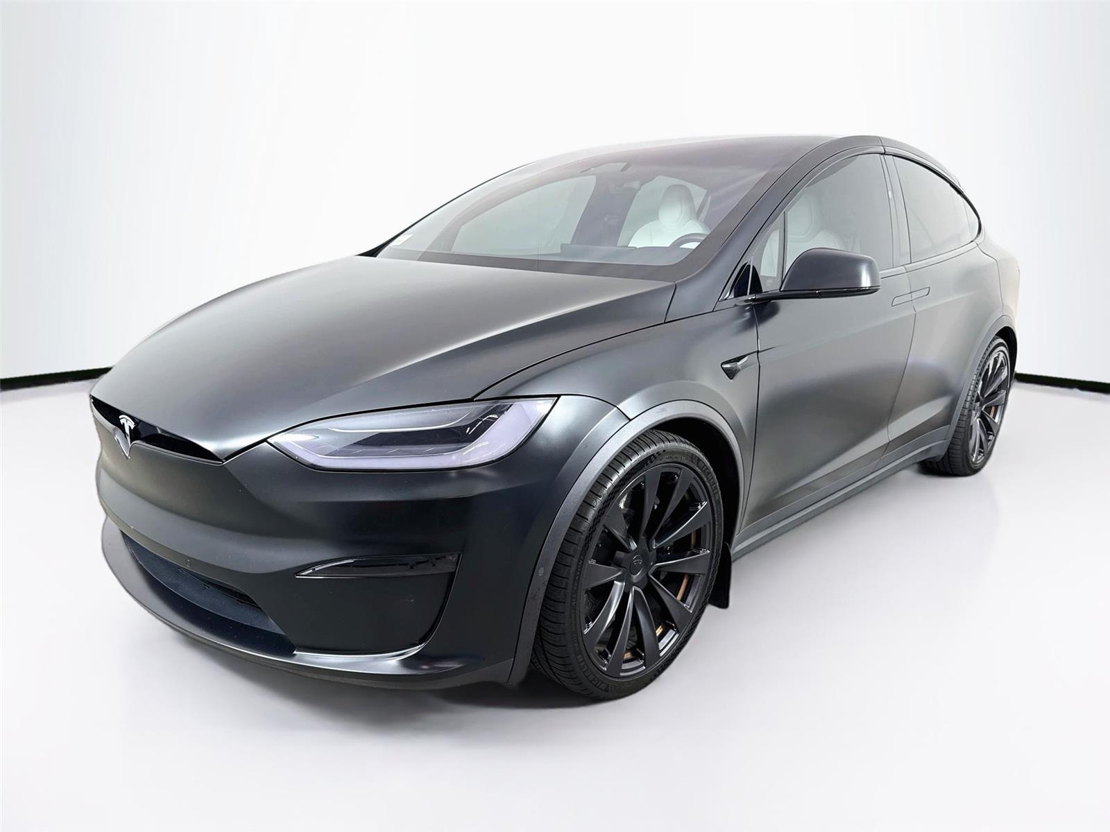 2022 Tesla Model X Plaid's photo