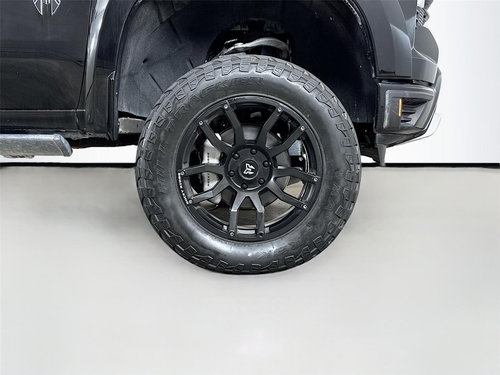2023 Chevrolet Silverado 1500 RST - Photo 23