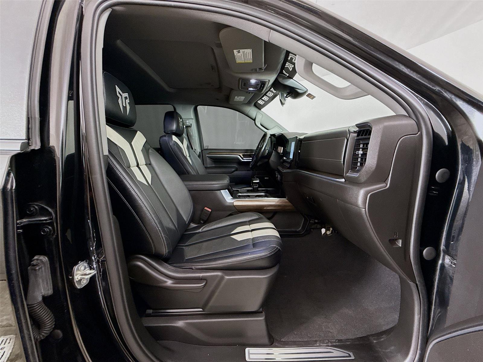 2023 Chevrolet Silverado 1500 RST - Photo 6
