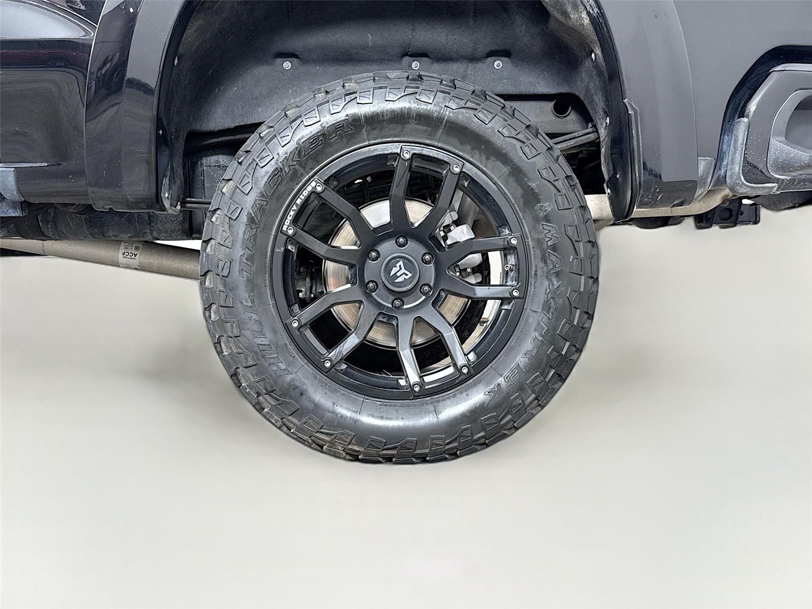 2023 Chevrolet Silverado 1500 RST - Photo 15