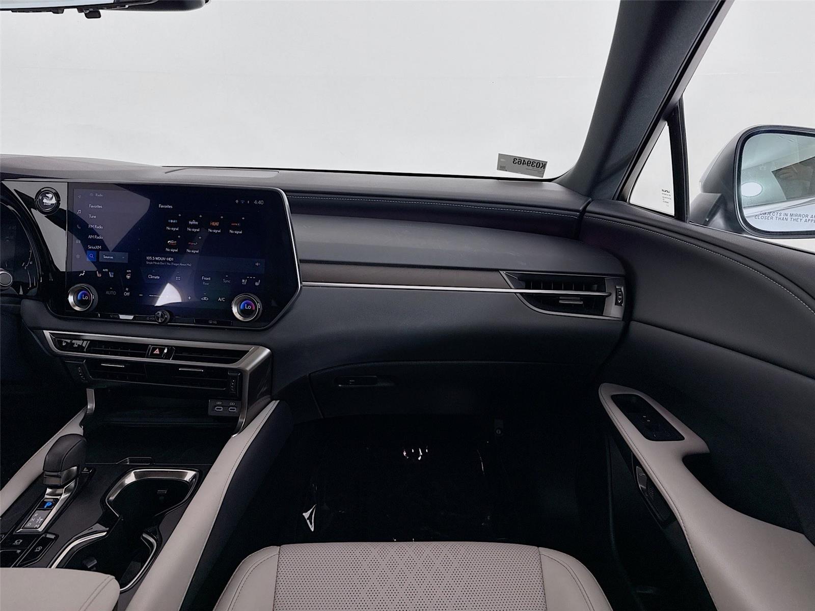 2024 Lexus RX 350 - Photo 28