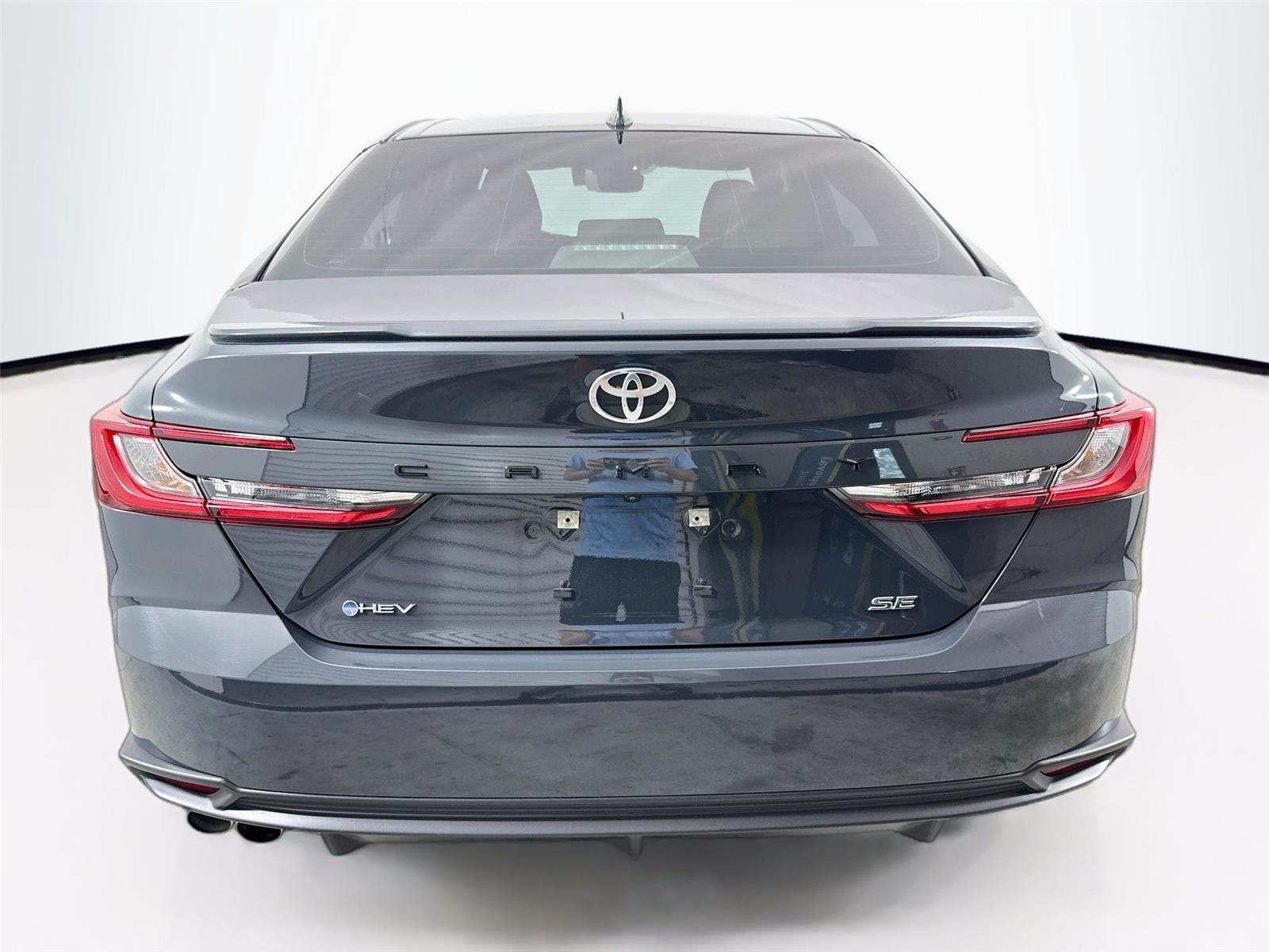 View vehicle photo 4