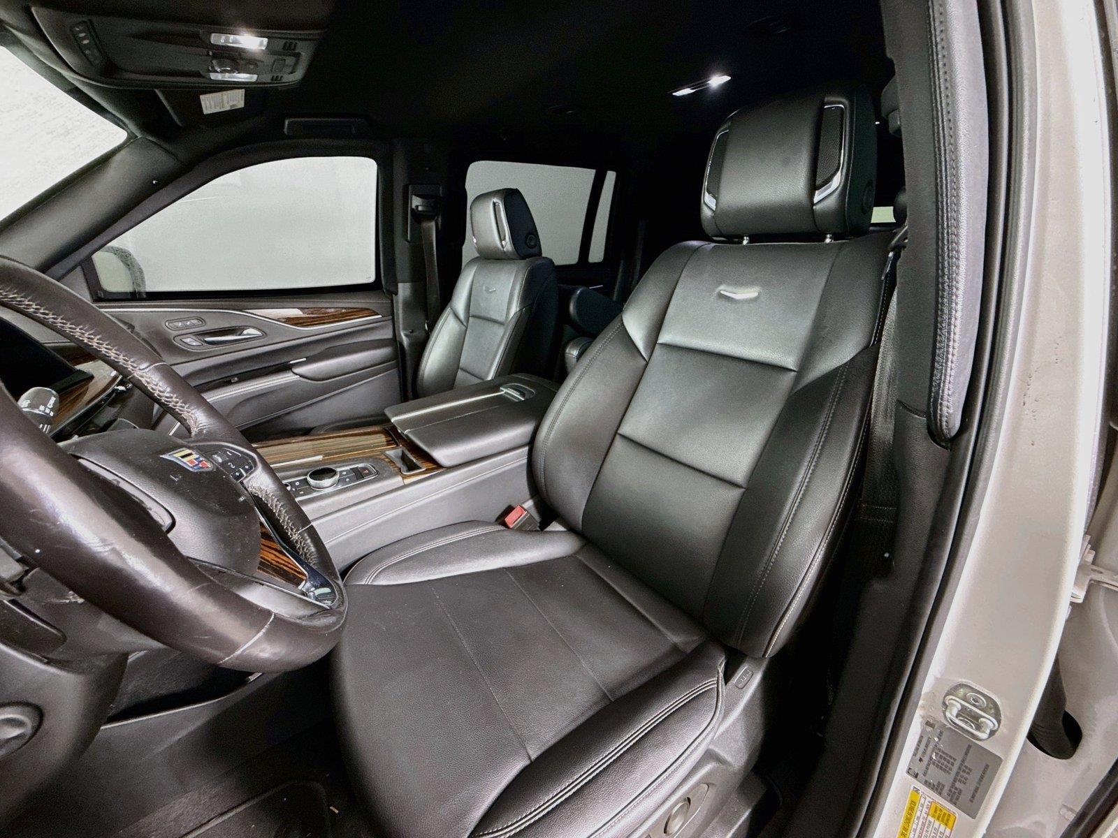 2022 Cadillac Escalade ESV photo 5