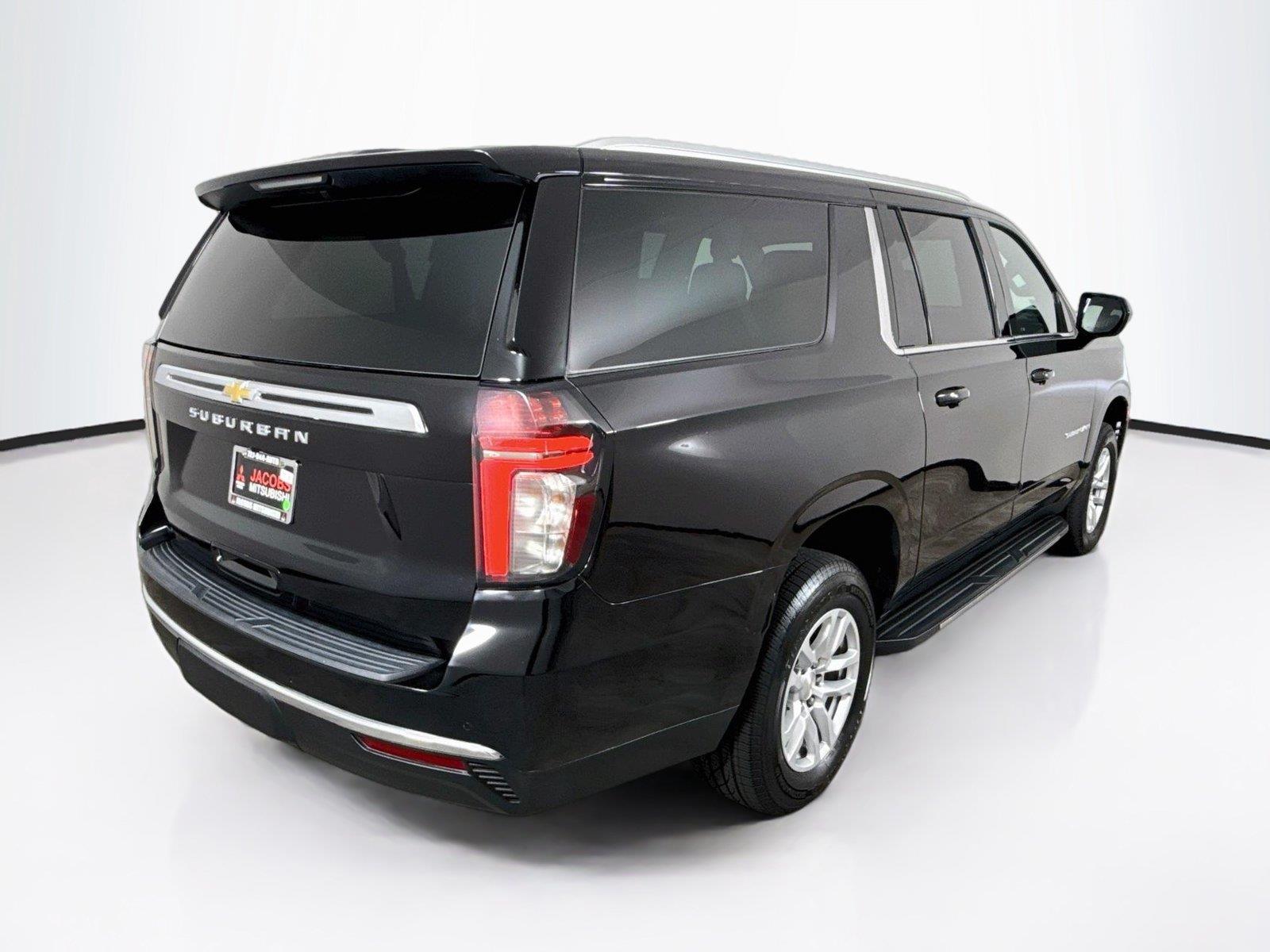 2024 Chevrolet Suburban LS - Photo 6