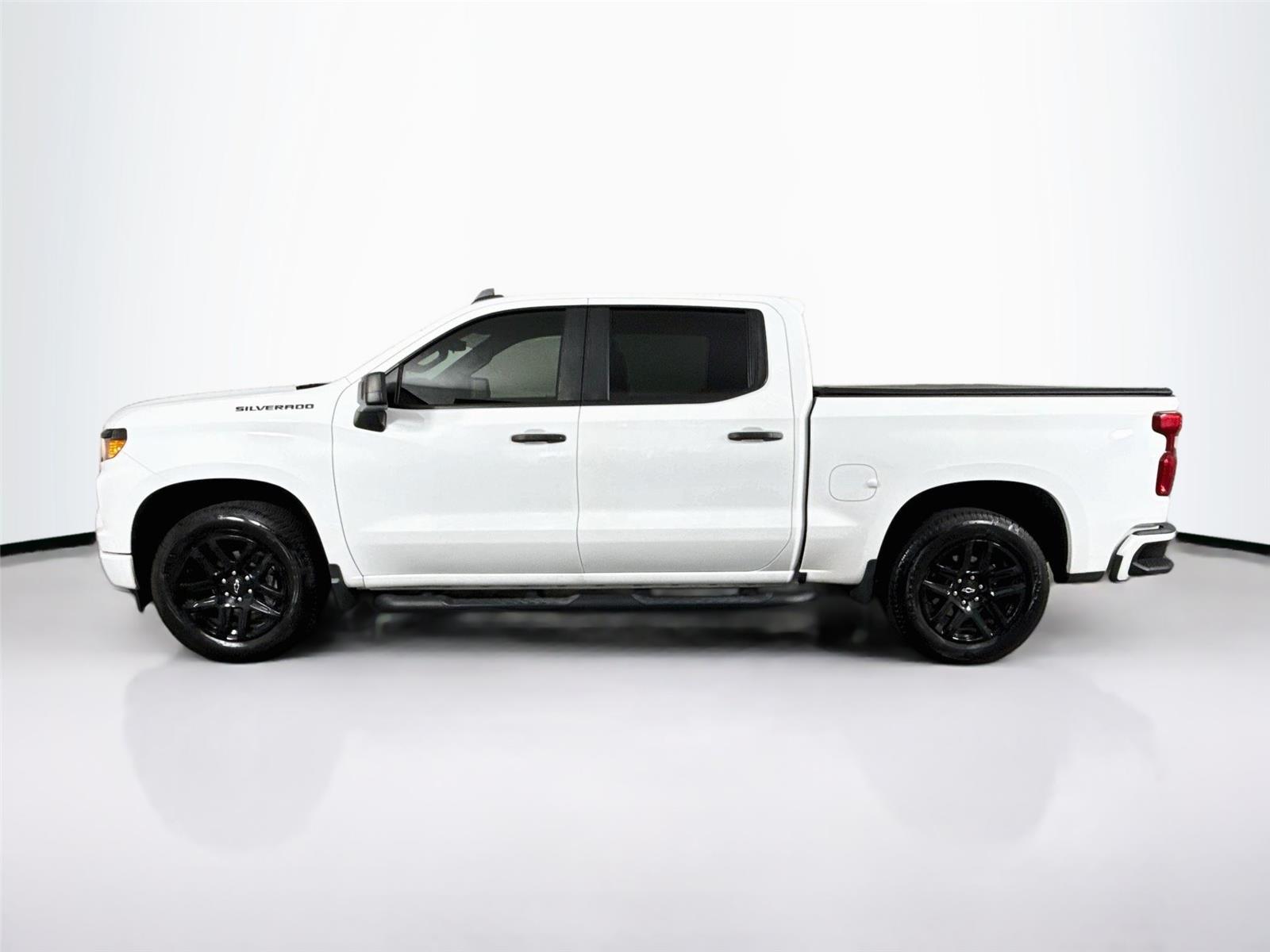 2024 Chevrolet Silverado 1500 Custom - Photo 2