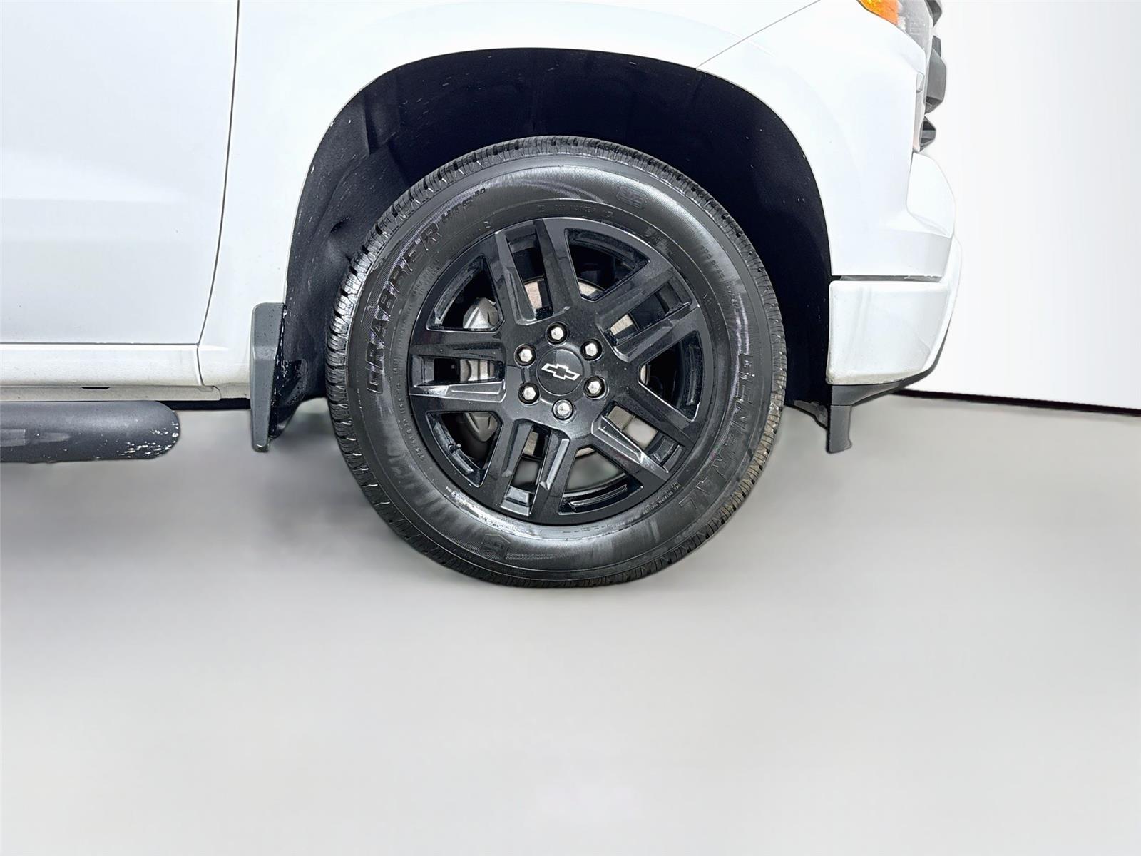 2024 Chevrolet Silverado 1500 Custom - Photo 17