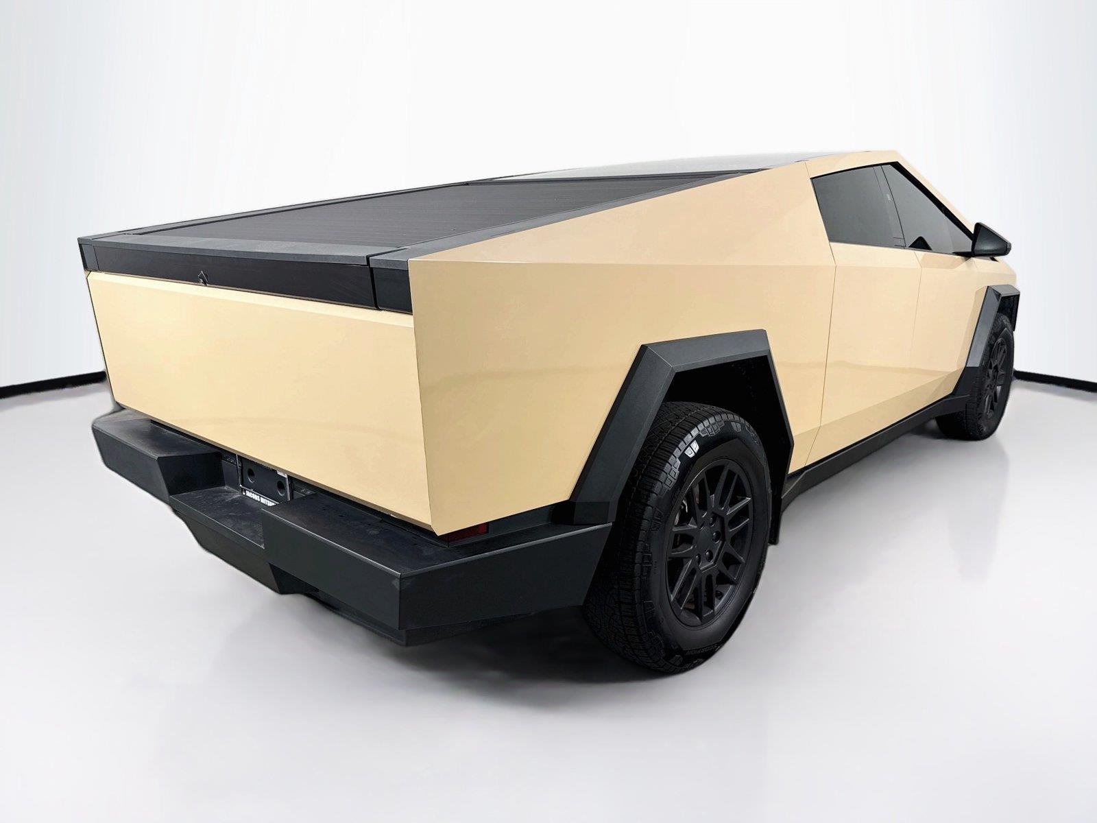 2024 Tesla Cybertruck Base - Photo 6