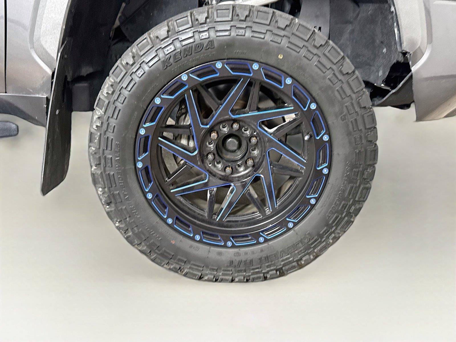 2024 Toyota Tundra Limited - Photo 28