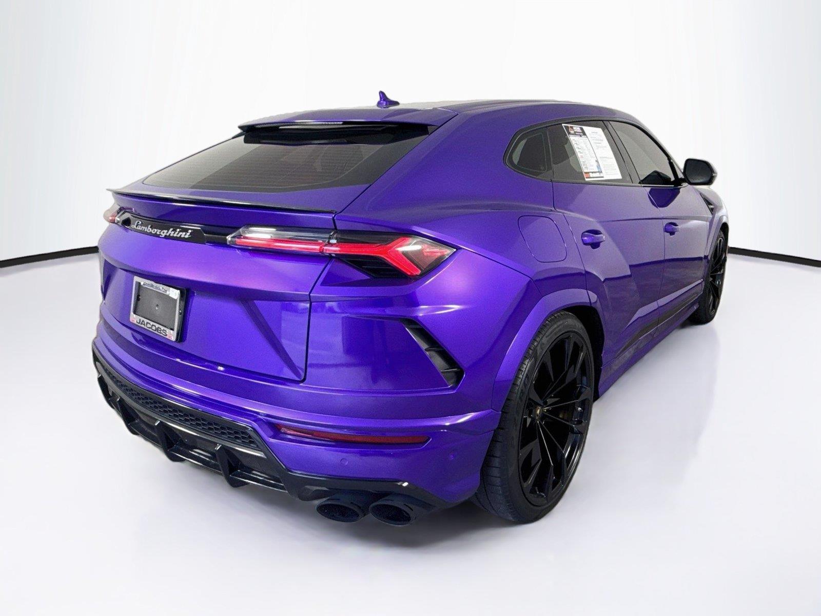 2020 Lamborghini Urus photo 5