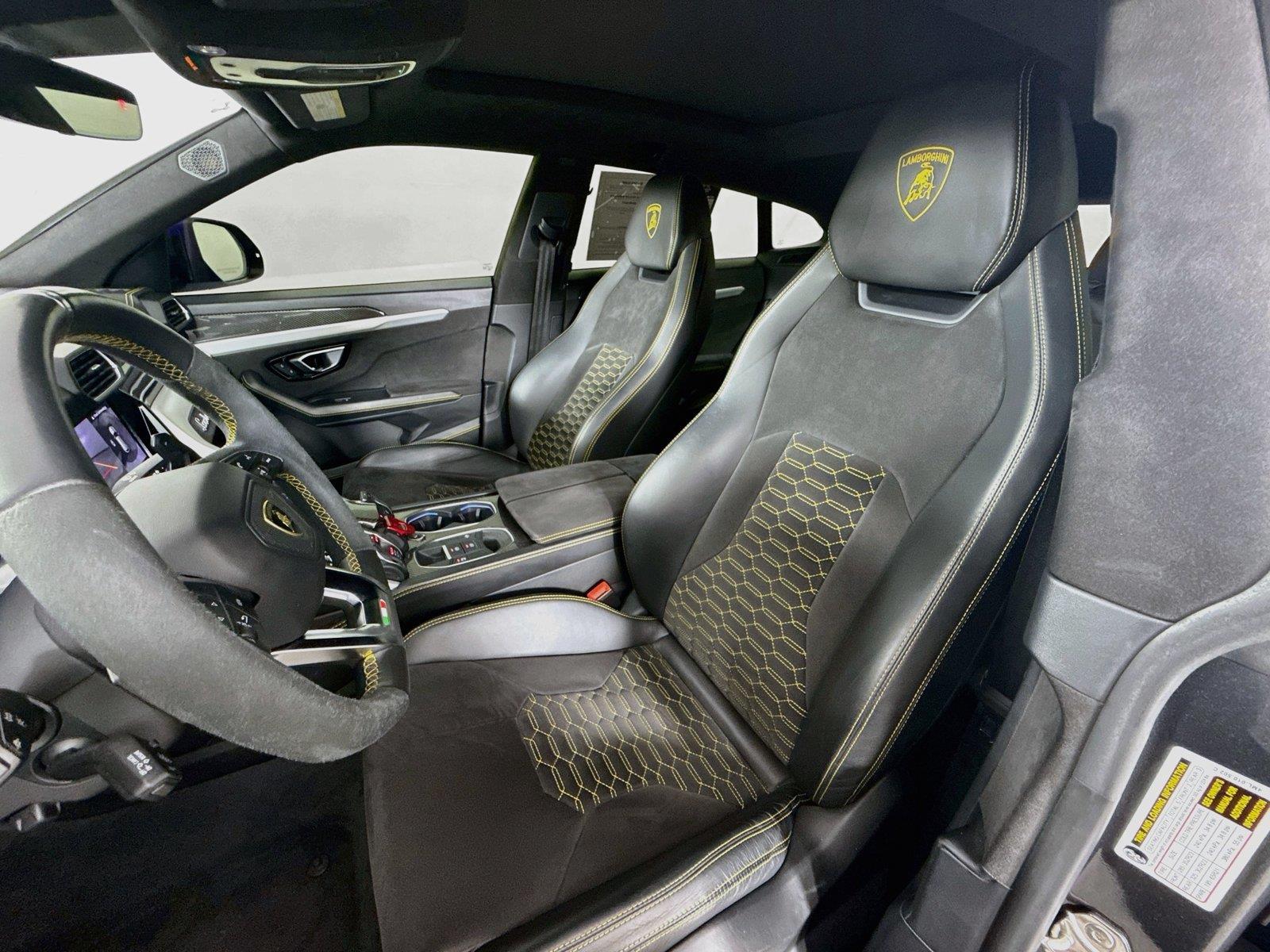 2020 Lamborghini Urus photo 9