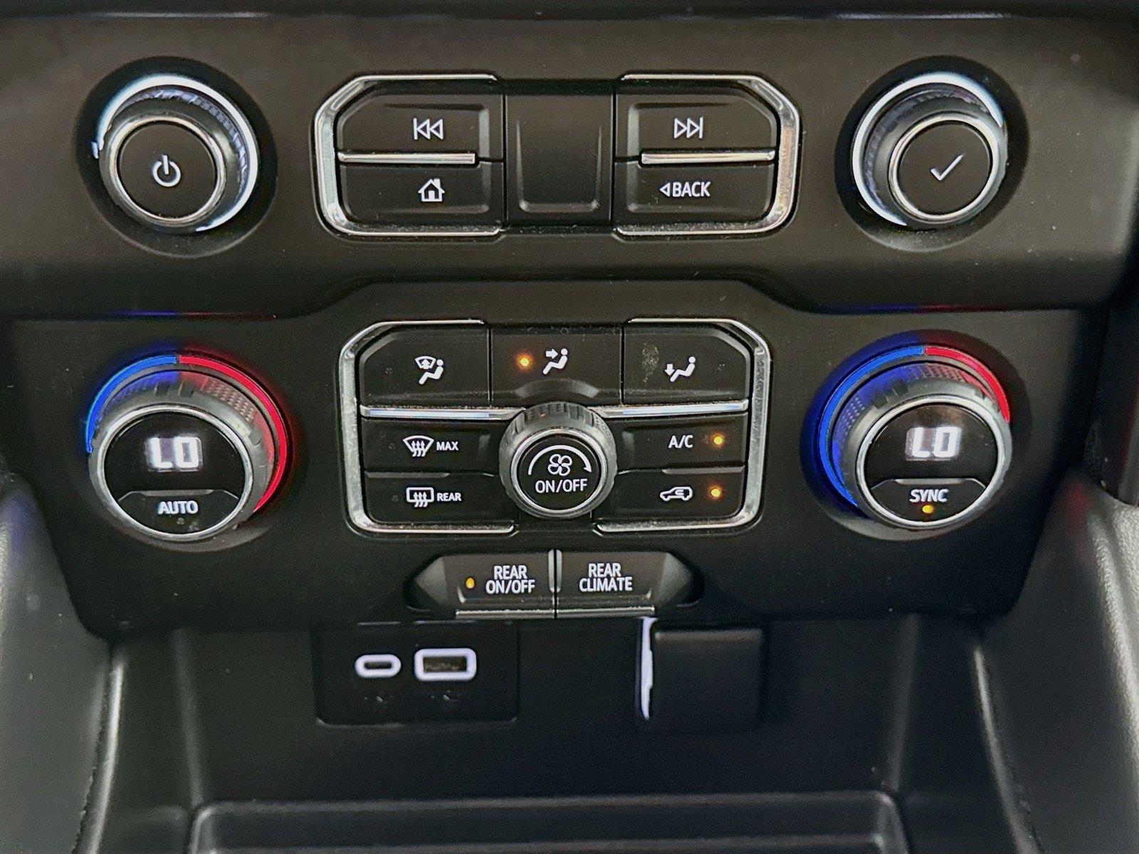 2024 Chevrolet Suburban LS - Photo 21