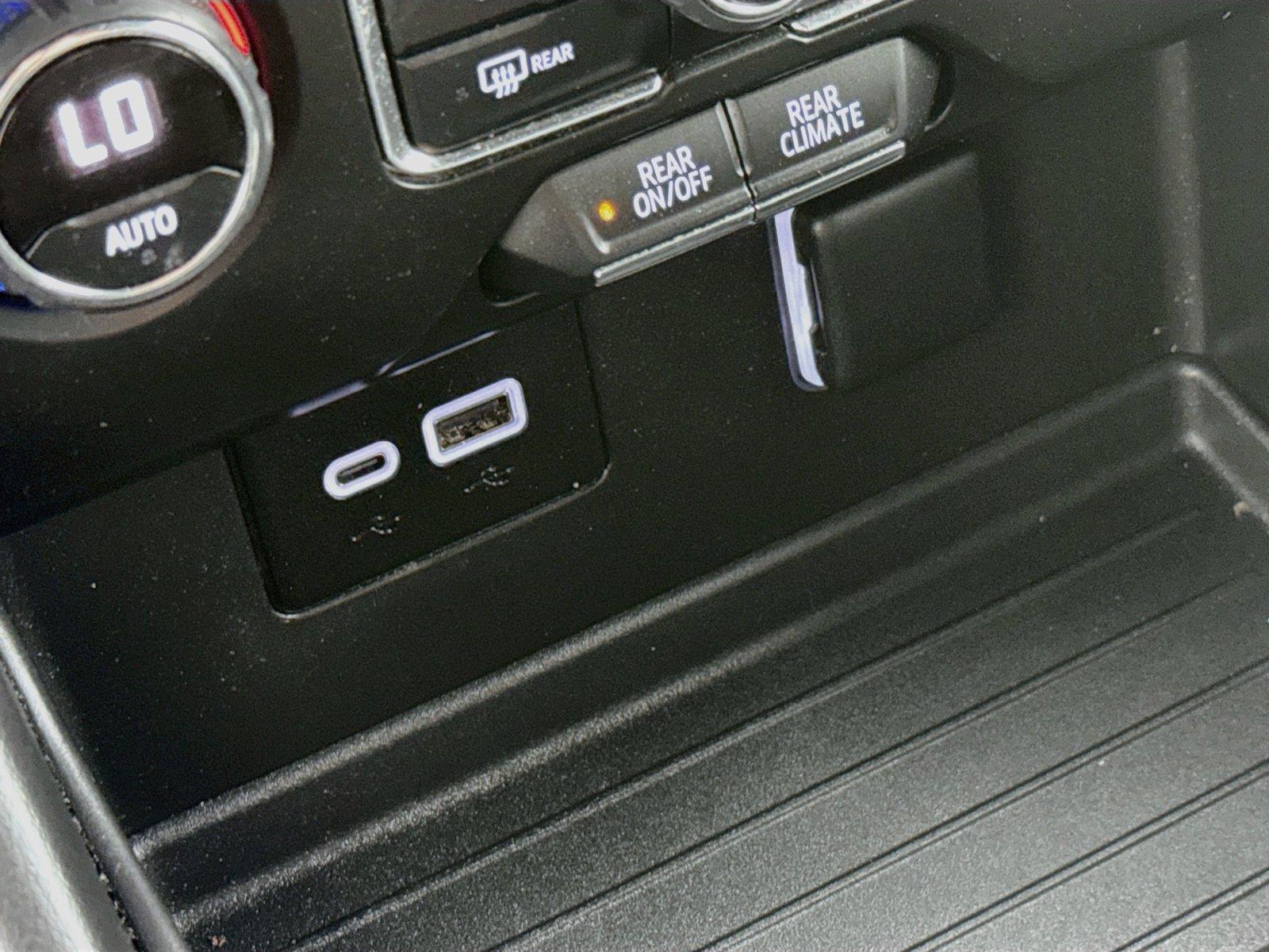 2024 Chevrolet Suburban LS - Photo 23