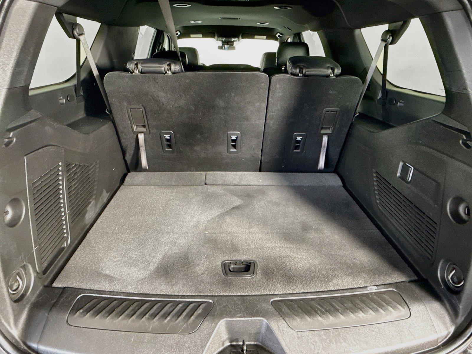 2024 Chevrolet Suburban LS - Photo 28