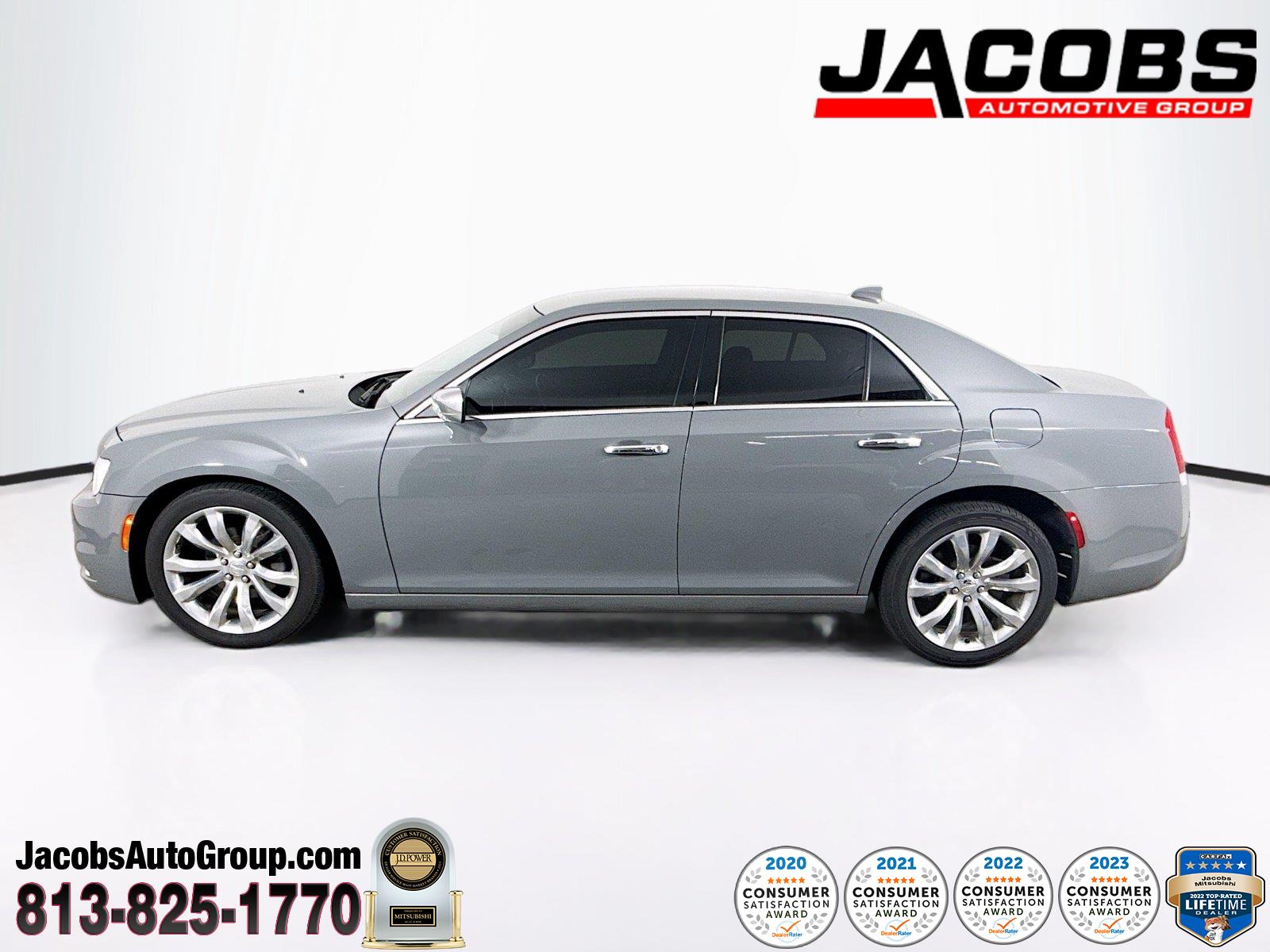 Gray (Ceramic Grey Clearcoat) 2019 Chrysler 300 Sedan Rear-Wheel Drive 8-Speed Automatic