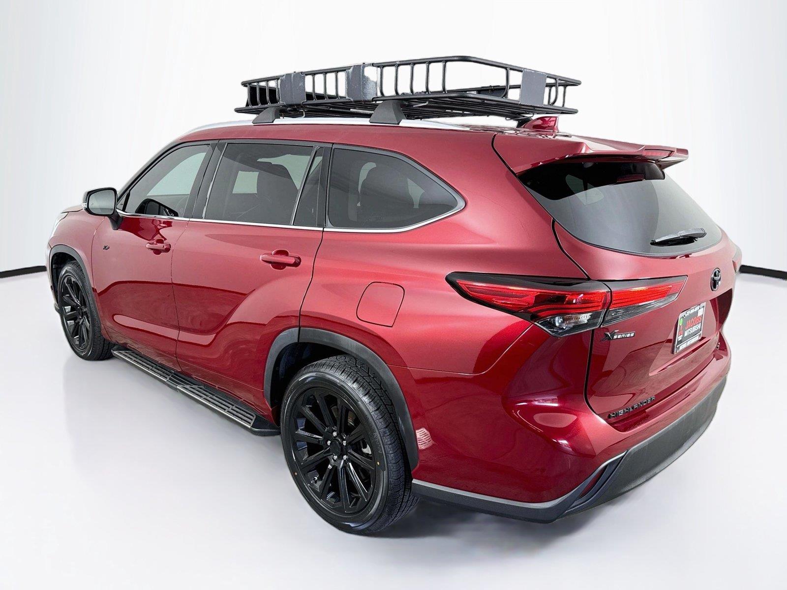 2022 Toyota Highlander photo 3