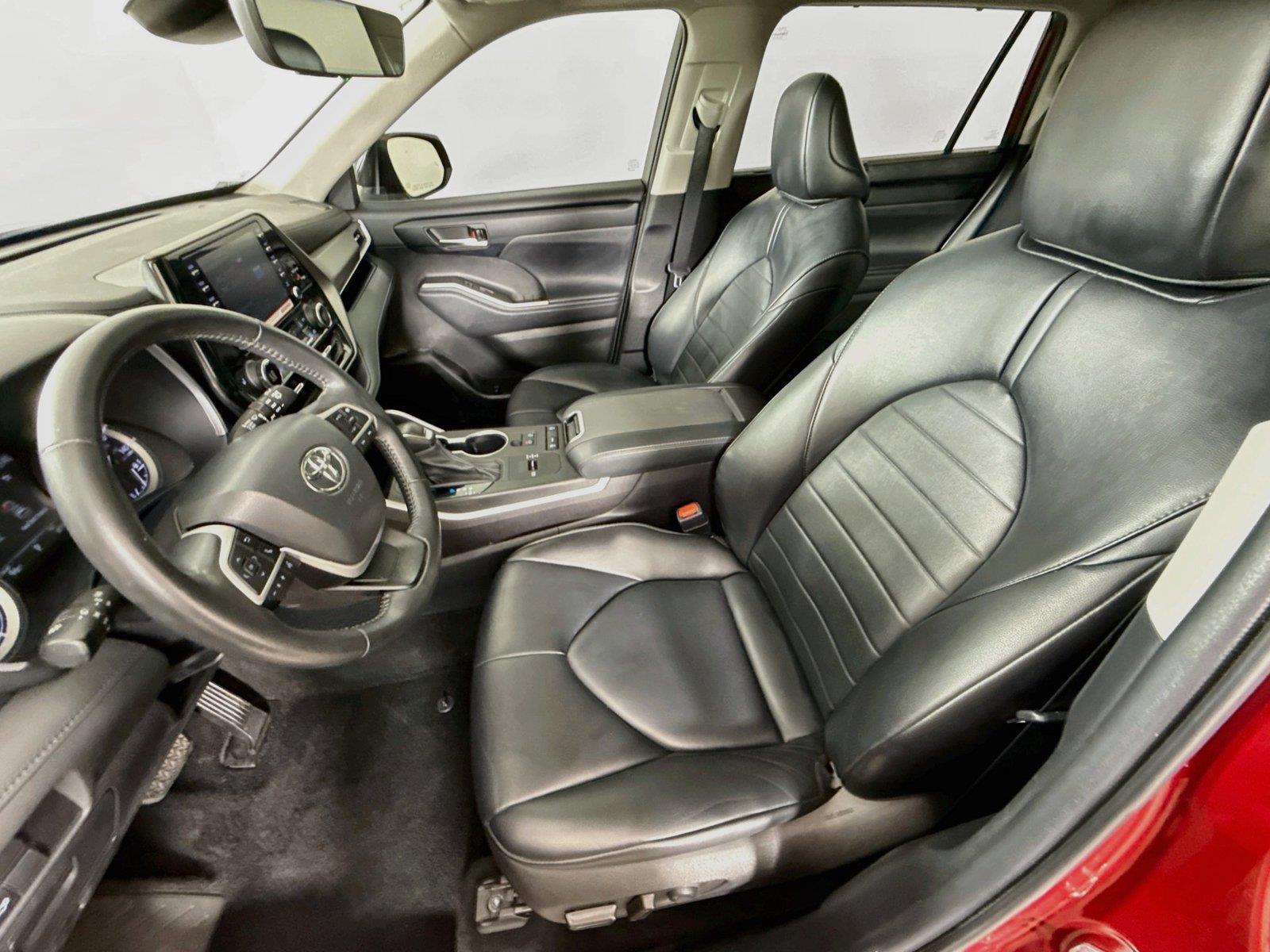 2022 Toyota Highlander photo 9