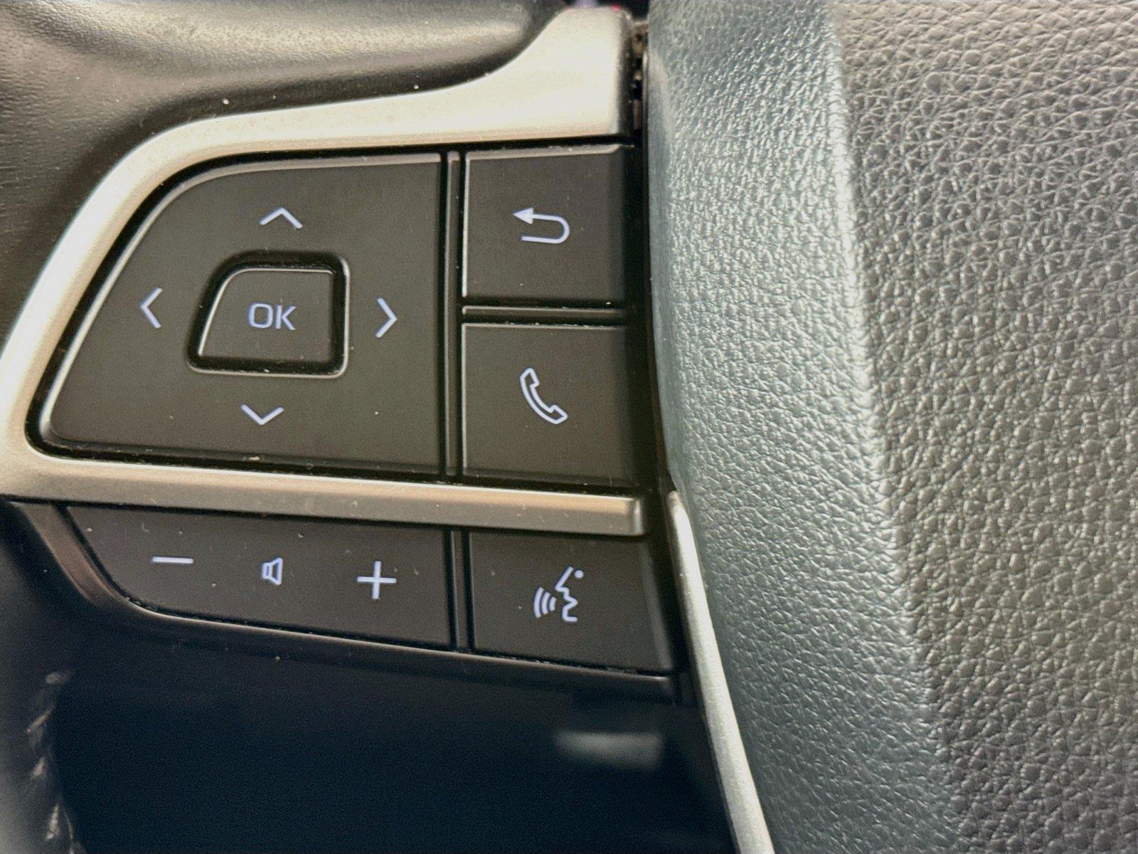 2022 Toyota Highlander photo 12