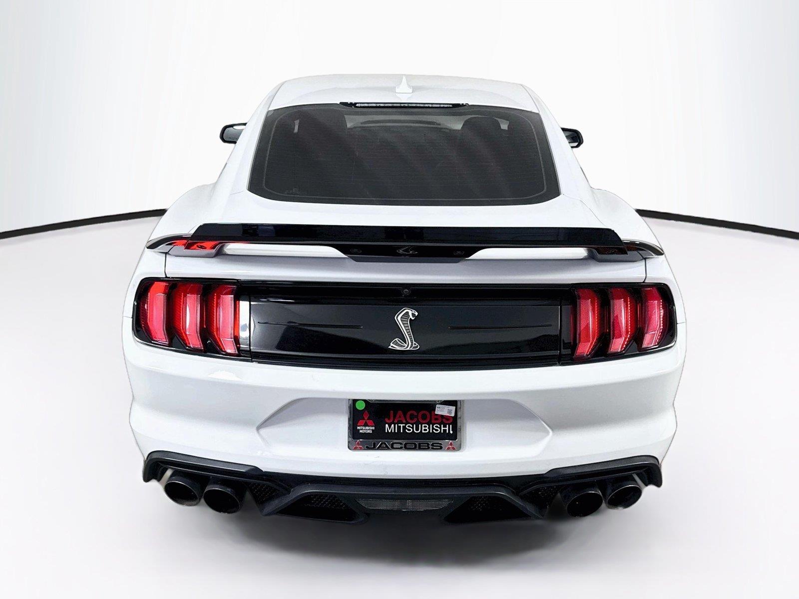 2021 Ford Mustang photo 4