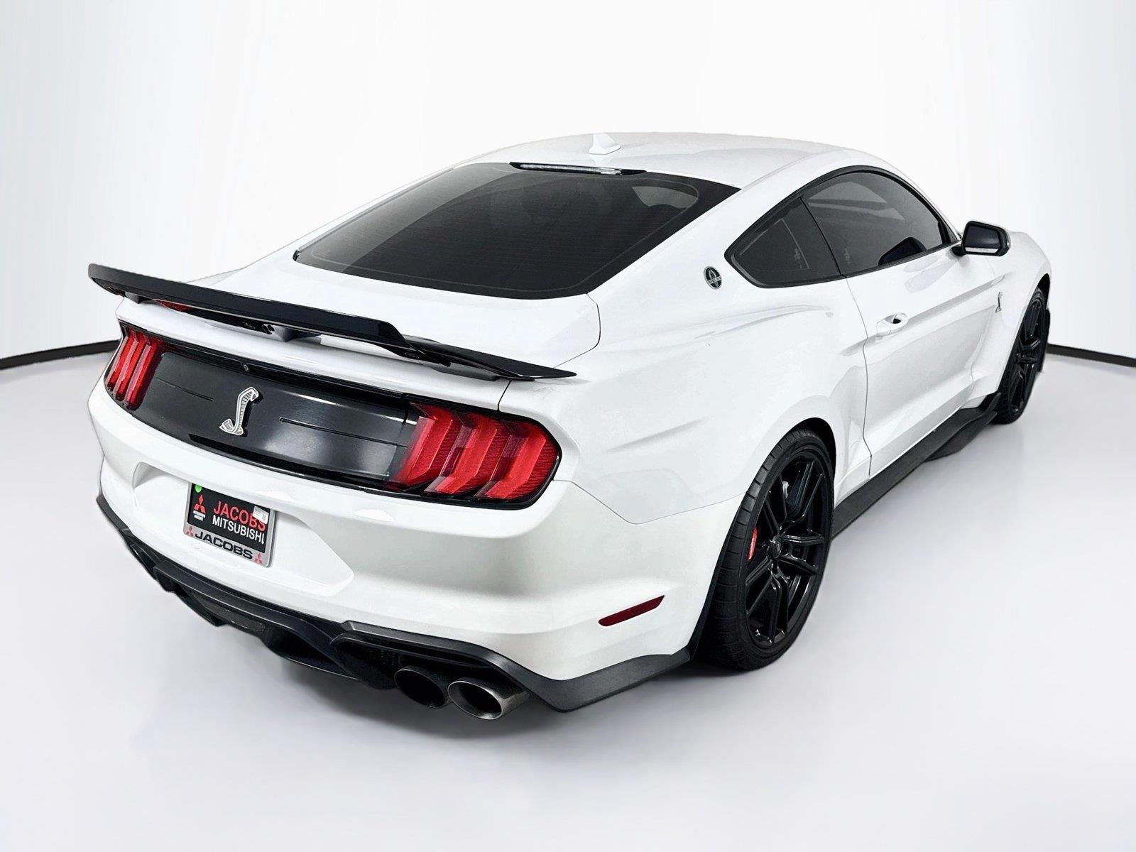 2021 Ford Mustang photo 5
