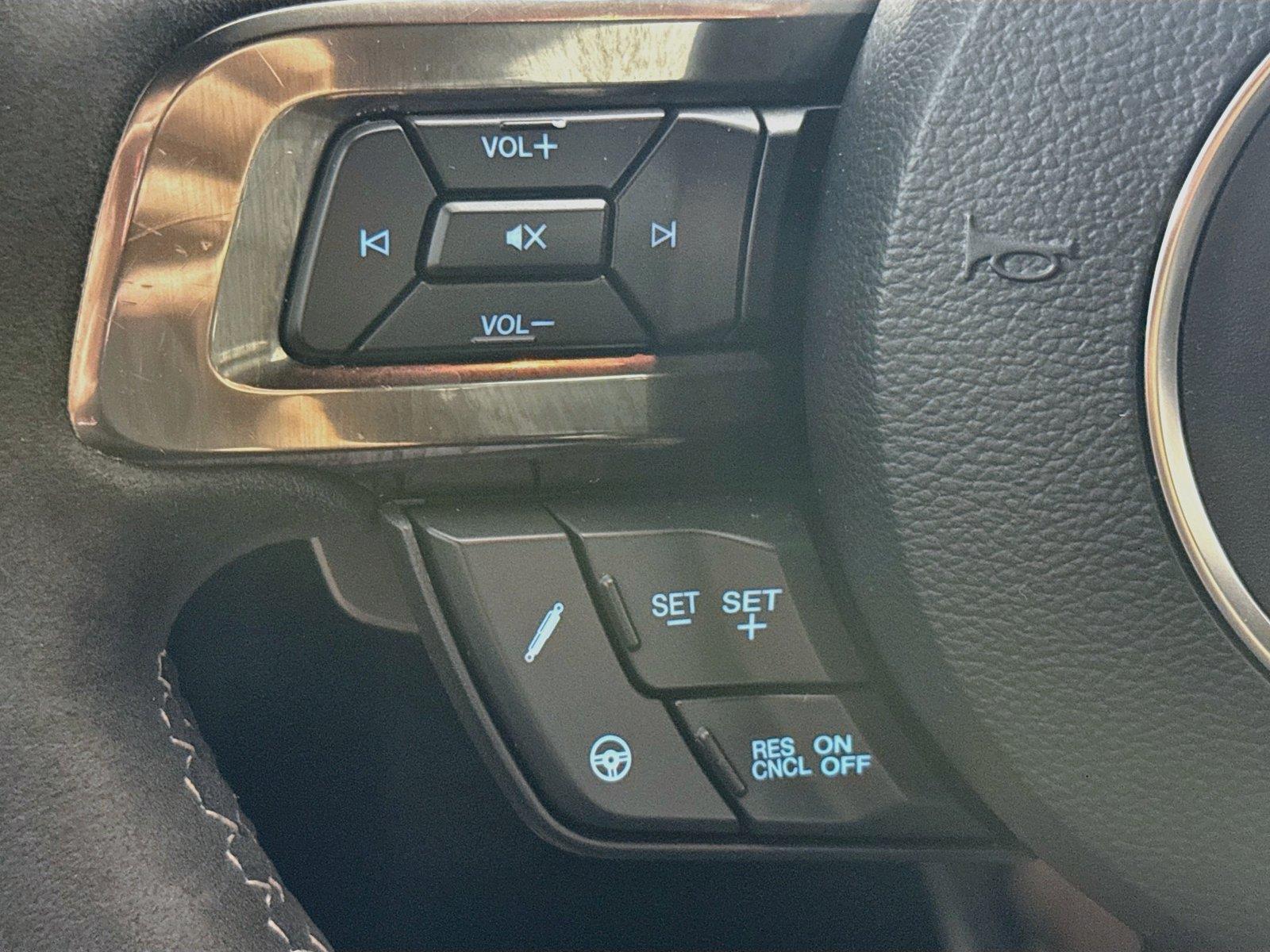 2021 Ford Mustang photo 12