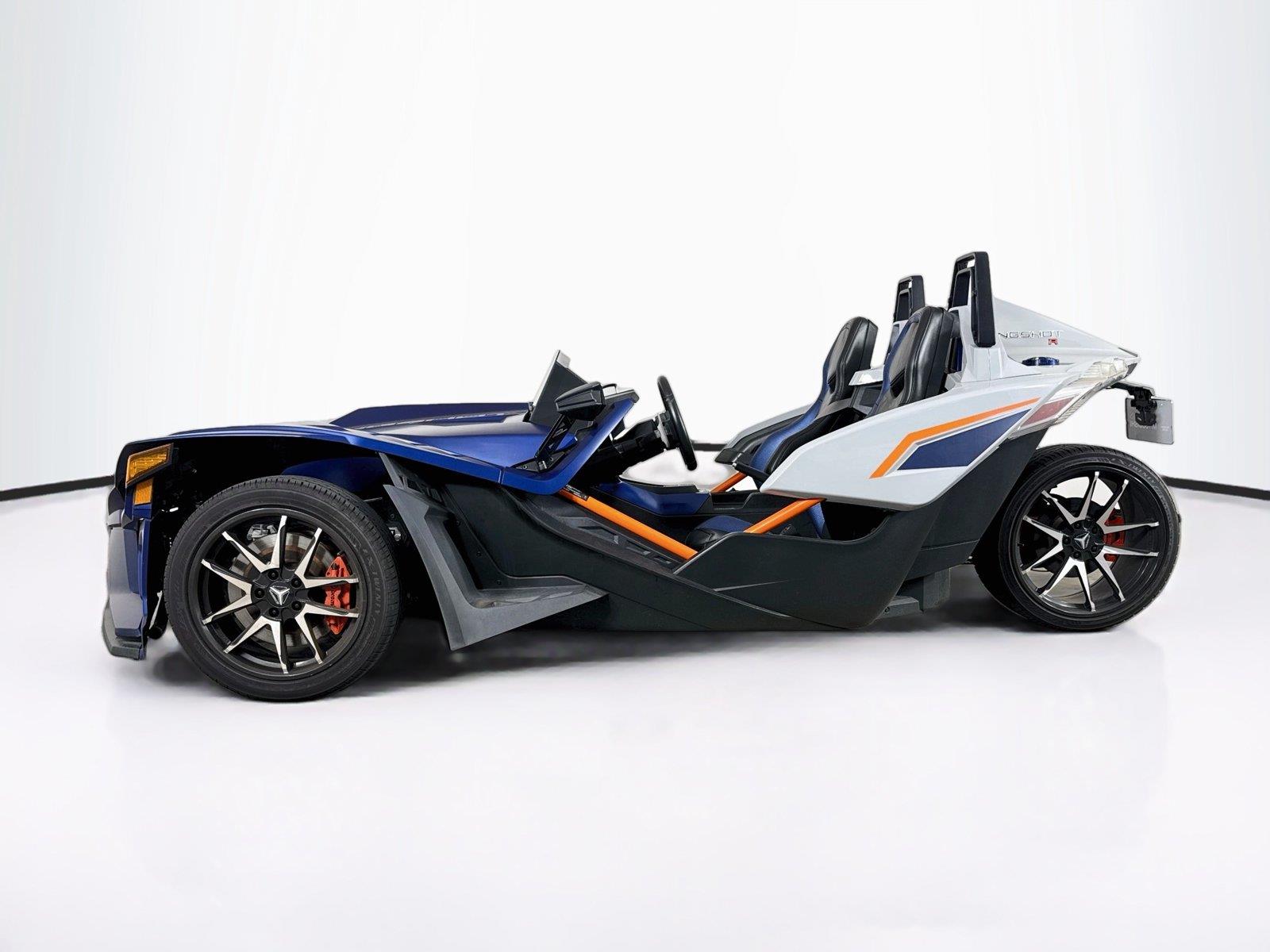 2022 POLARIS SLINGSHOT photo 2
