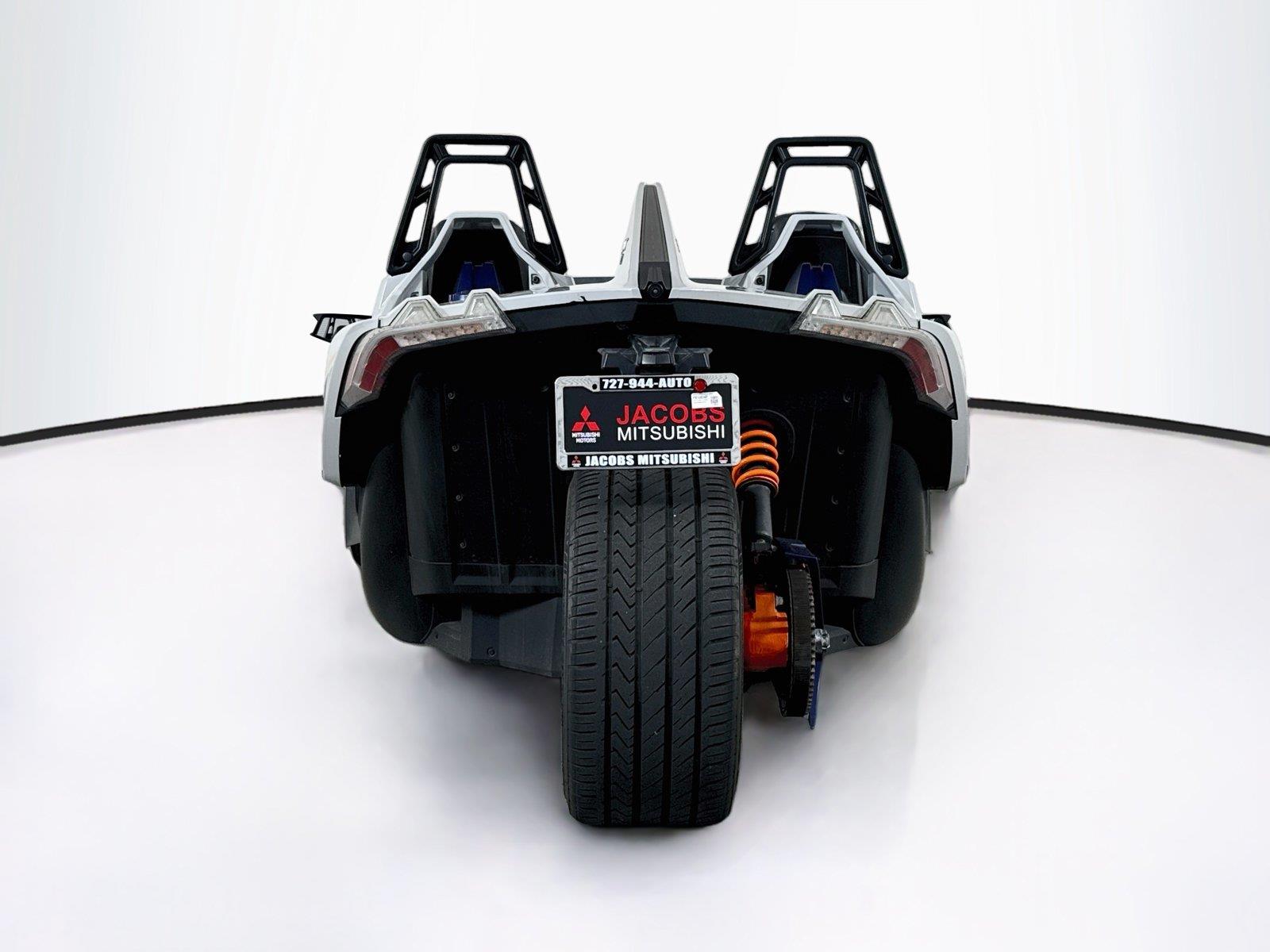 2022 POLARIS SLINGSHOT photo 4