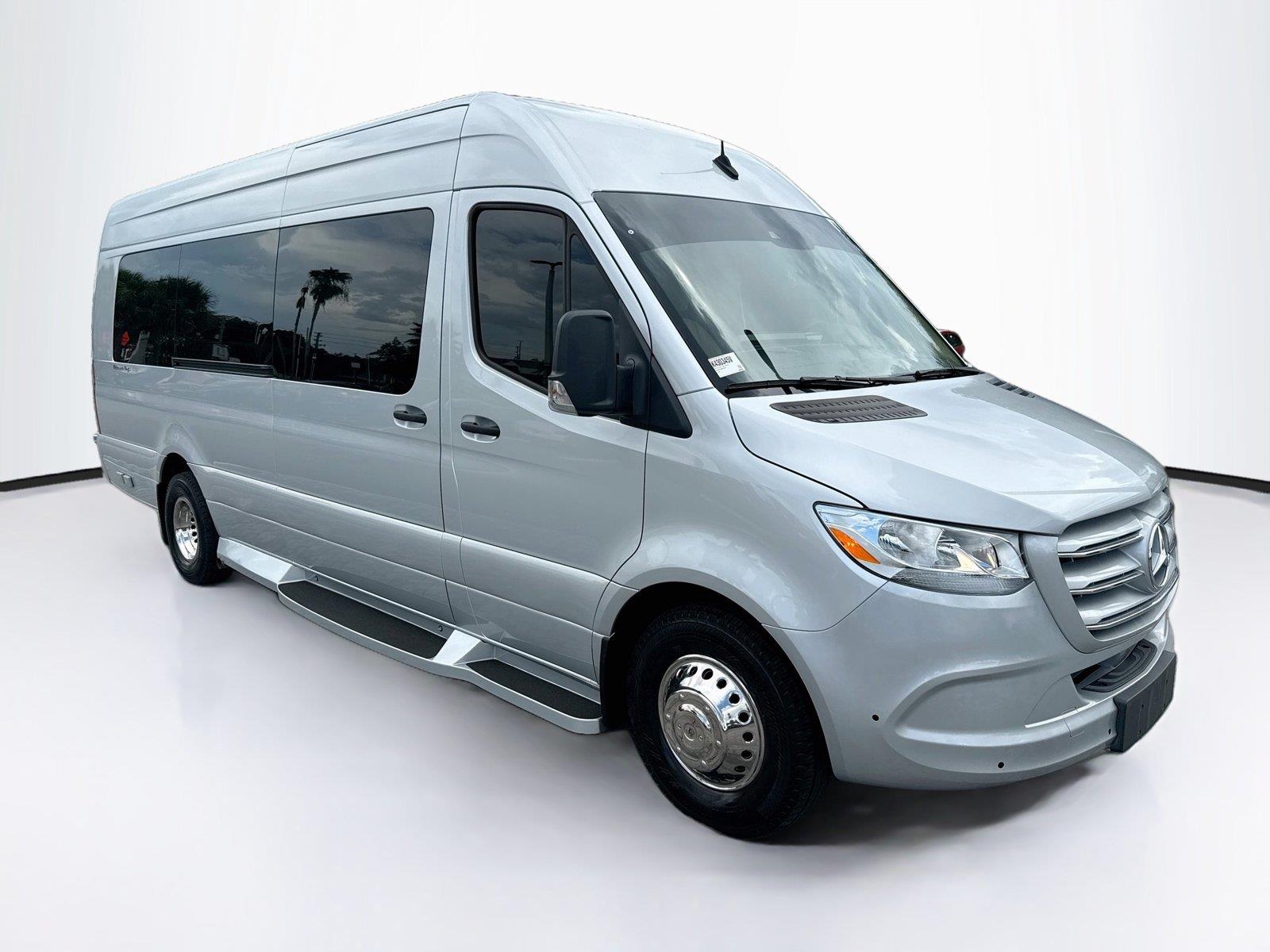 2021 Mercedes-Benz Sprinter Cargo Van photo 7