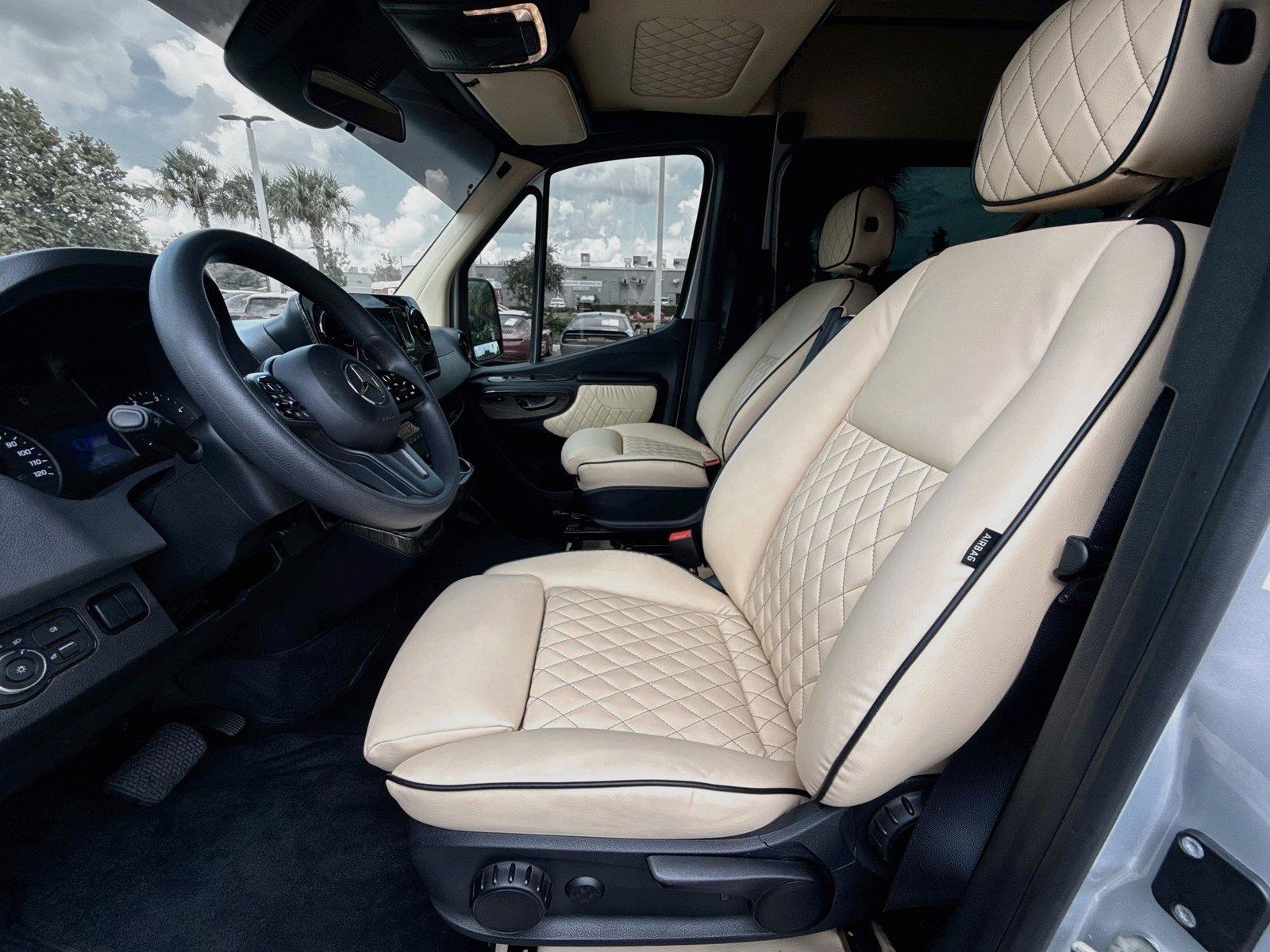 2021 Mercedes-Benz Sprinter Cargo Van photo 9