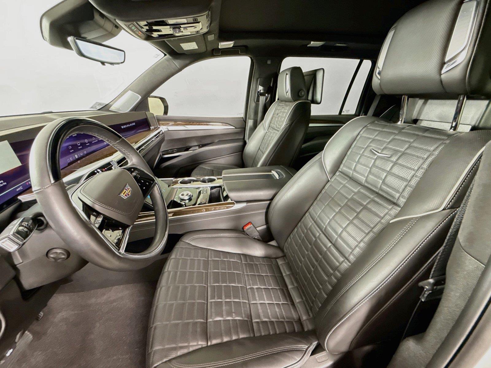 2025 Cadillac Escalade ESV photo 9